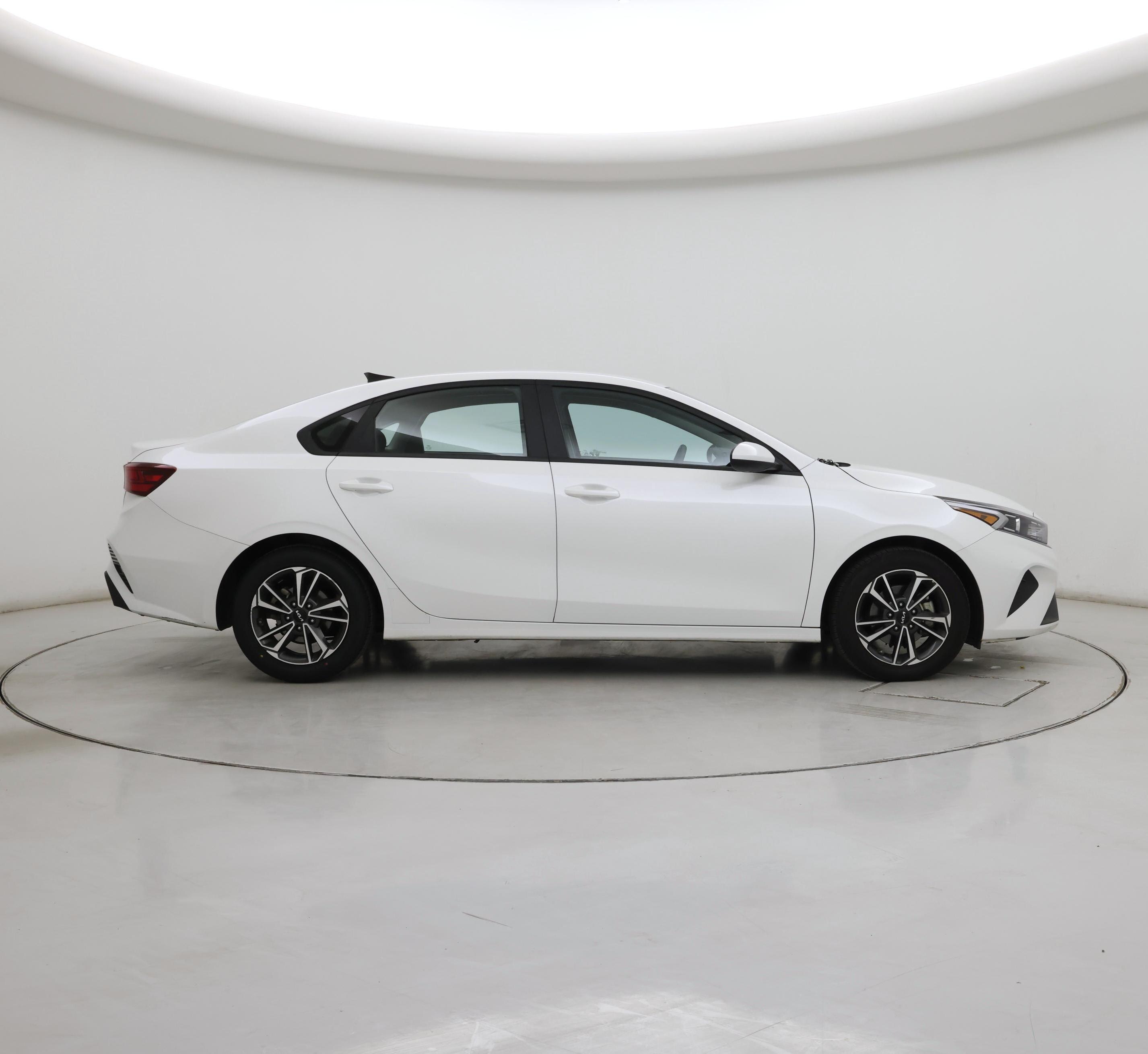 Thumbnail: 2023 Kia Forte - 7