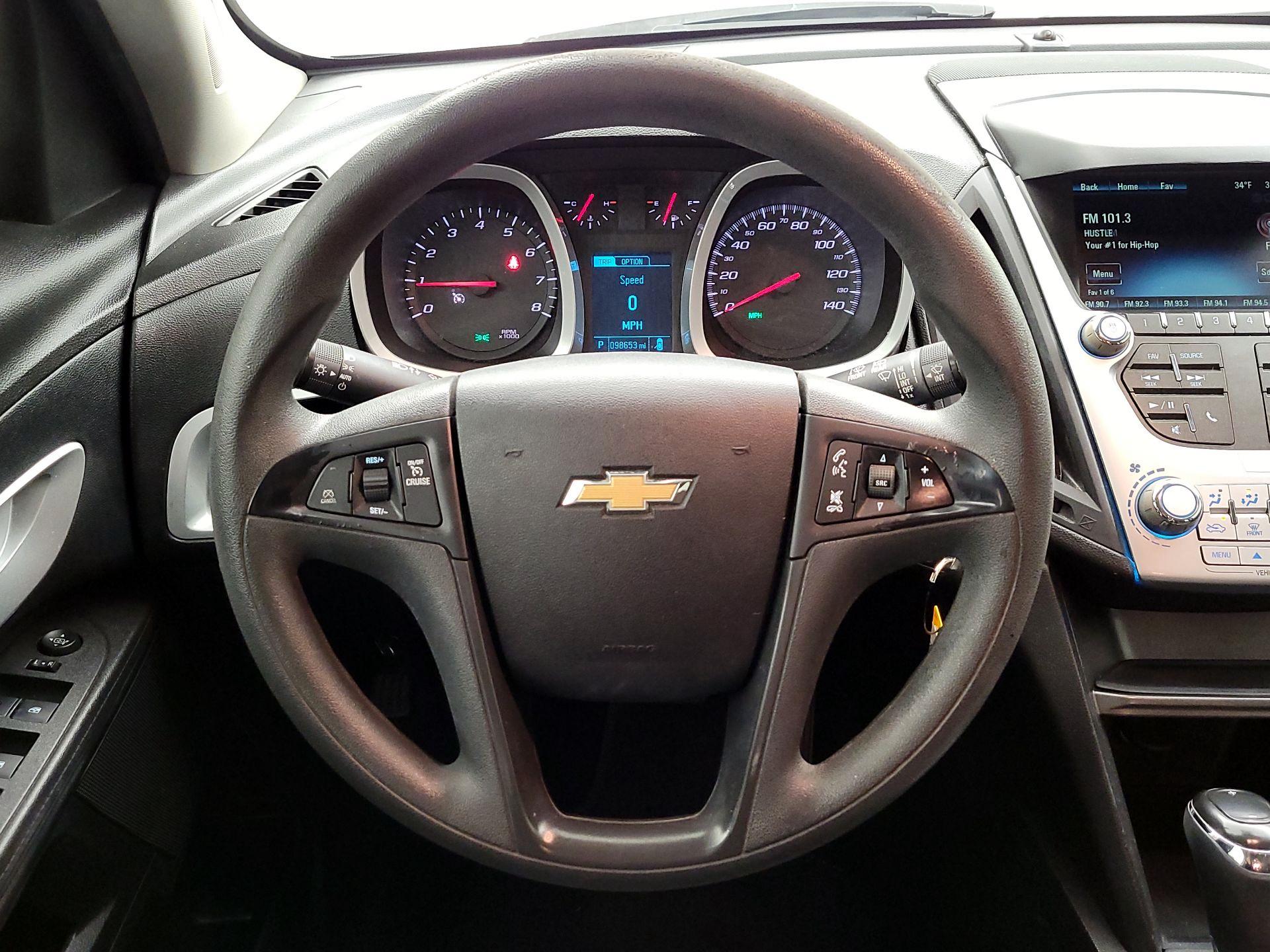 Thumbnail: 2017 Chevrolet Equinox - 10