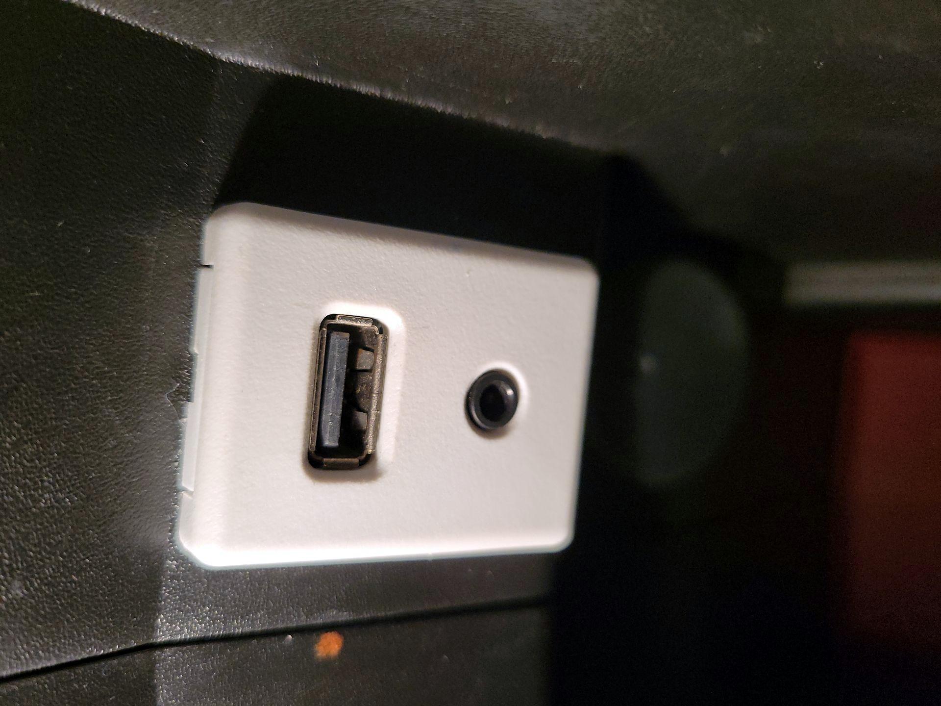 Thumbnail: 2017 Chevrolet Equinox - 17