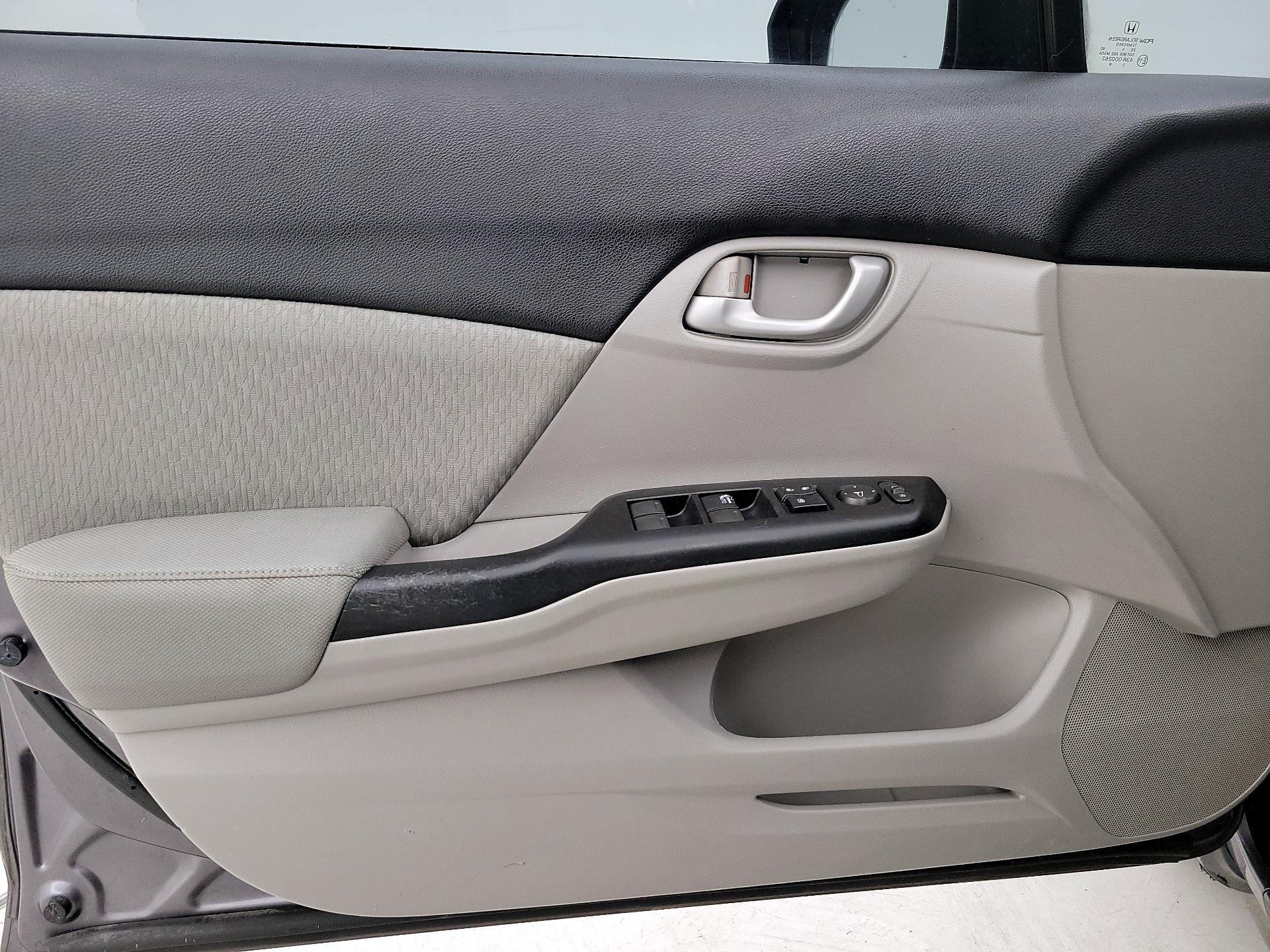 Thumbnail: 2015 Honda Civic - 12