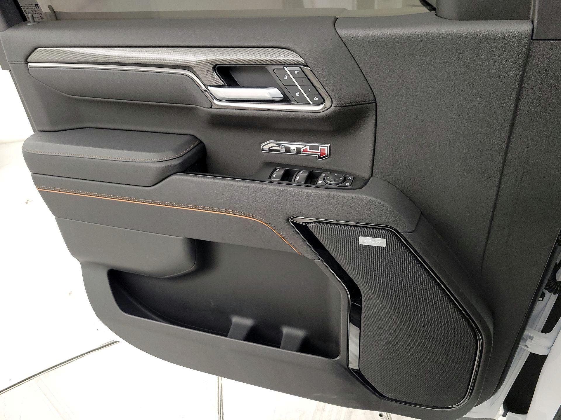 Thumbnail: 2025 GMC Sierra 1500 - 12