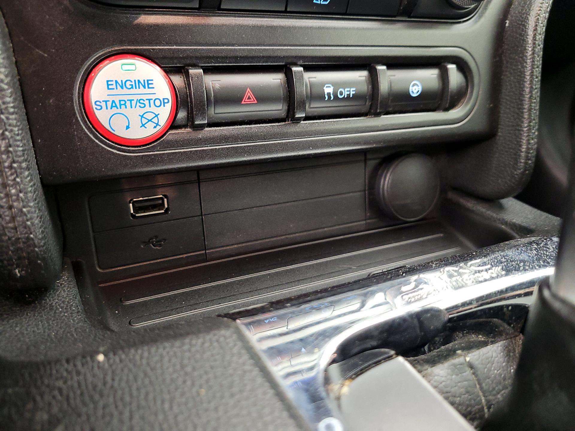 Thumbnail: 2015 Ford Mustang - 17