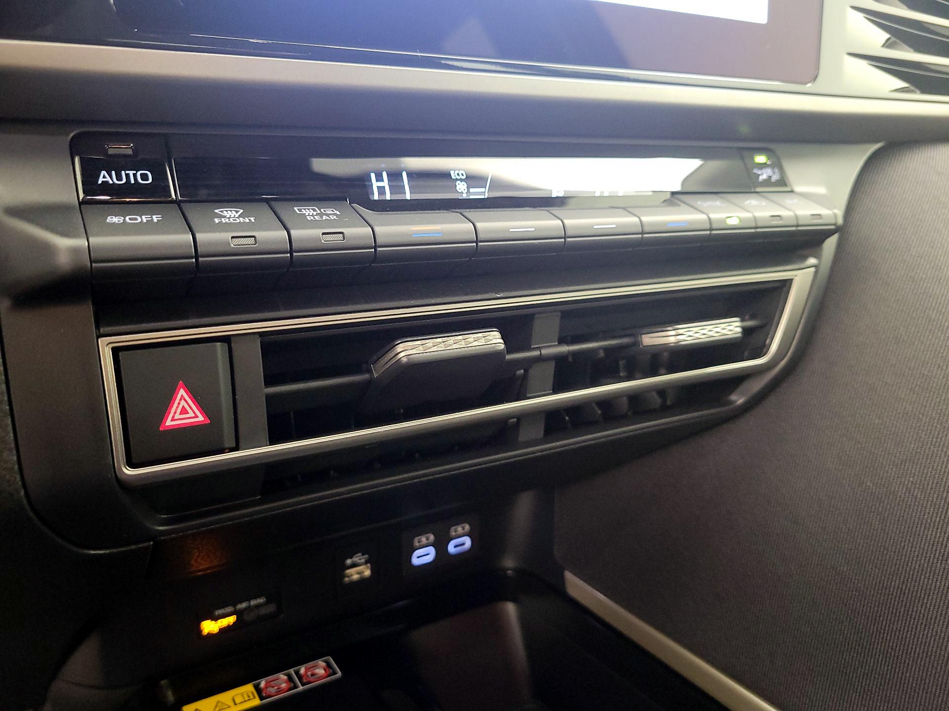 Thumbnail: 2025 Toyota Camry - 16