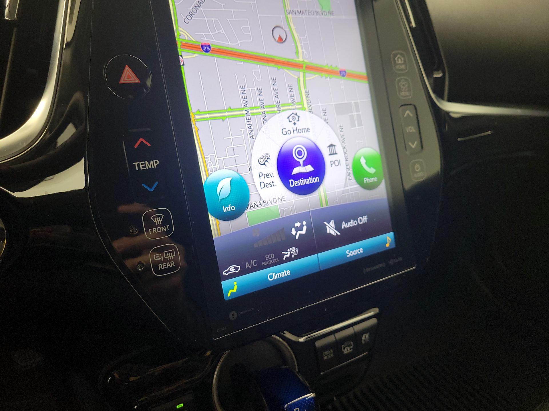 Thumbnail: 2022 Toyota Prius Prime - 14