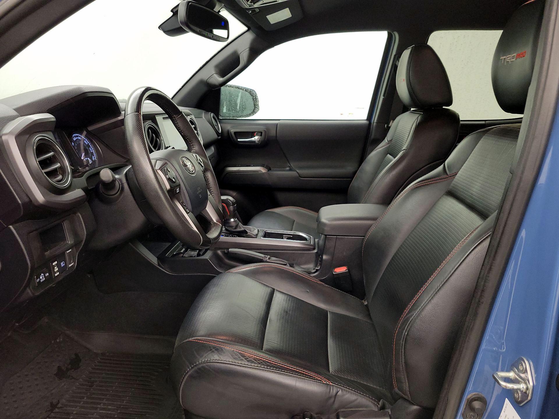 Thumbnail: 2018 Toyota Tacoma - 11