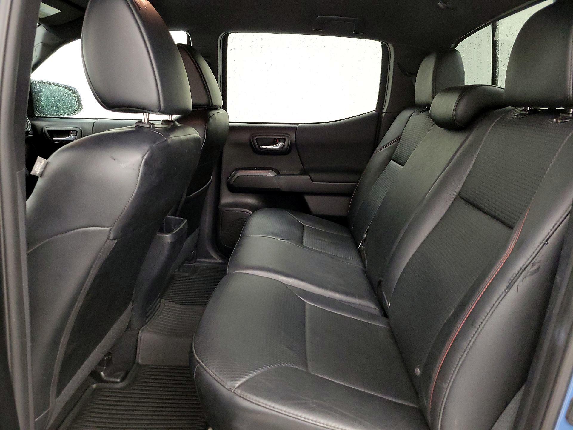 Thumbnail: 2018 Toyota Tacoma - 17