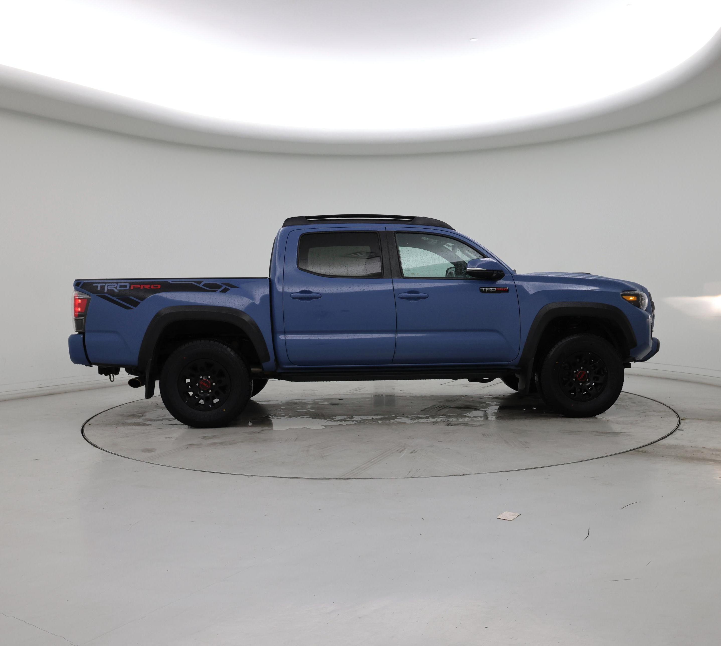 Thumbnail: 2018 Toyota Tacoma - 7