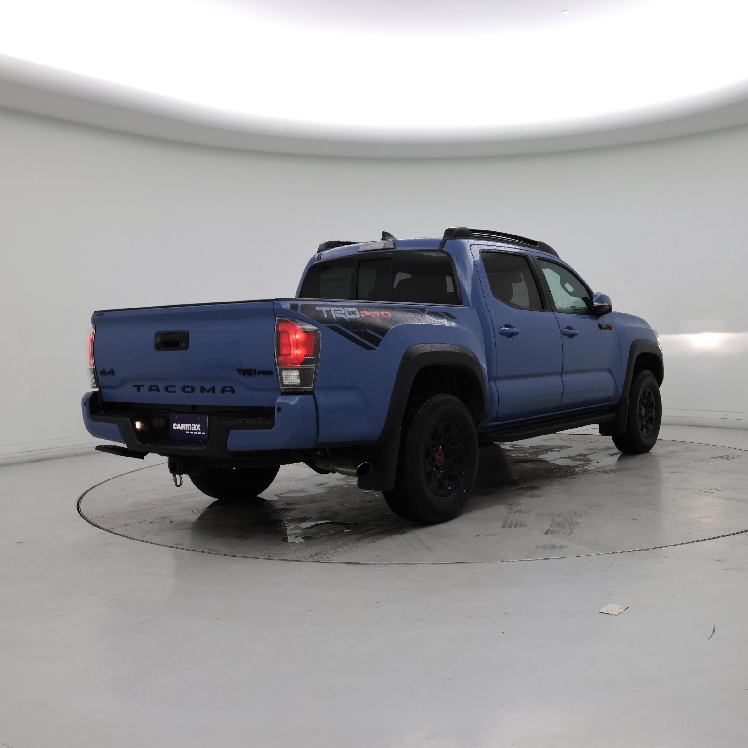 Thumbnail: 2018 Toyota Tacoma - 8