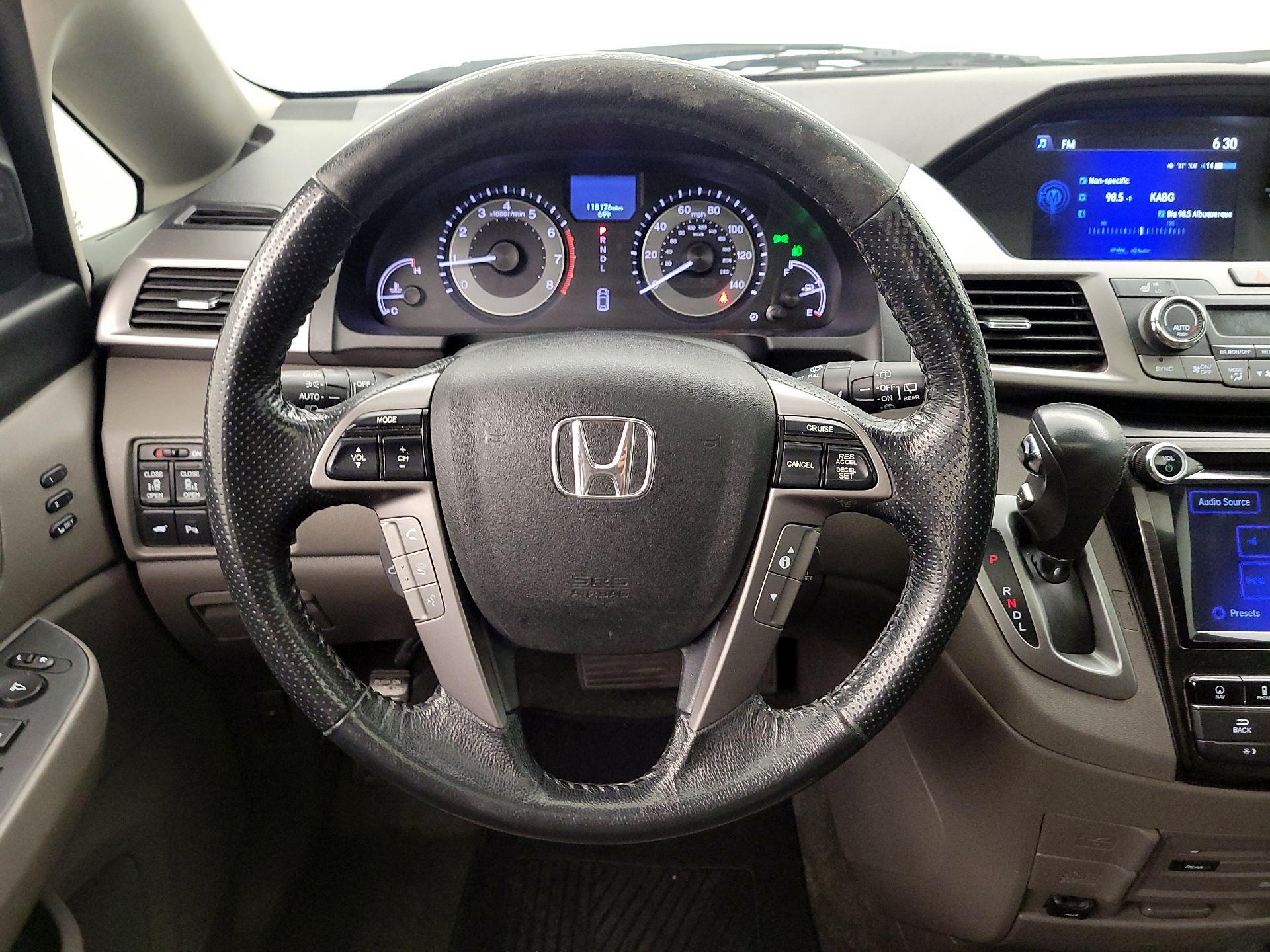 Thumbnail: 2015 Honda Odyssey - 10