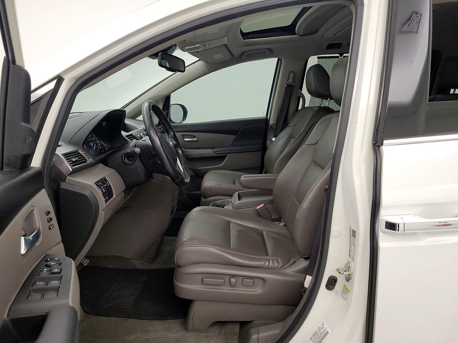 Thumbnail: 2015 Honda Odyssey - 11