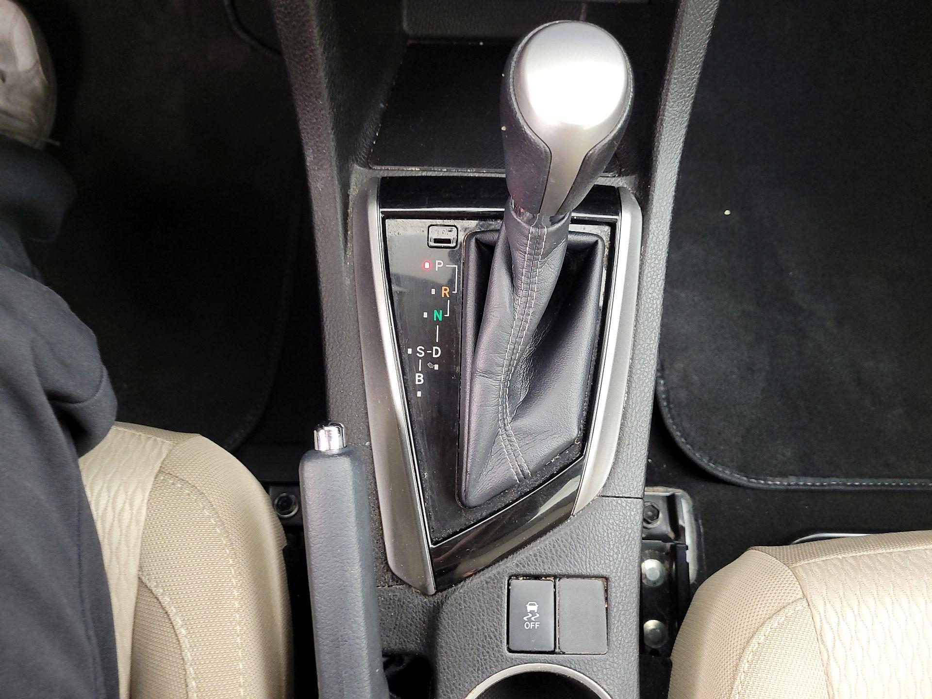 Thumbnail: 2014 Toyota Corolla - 17