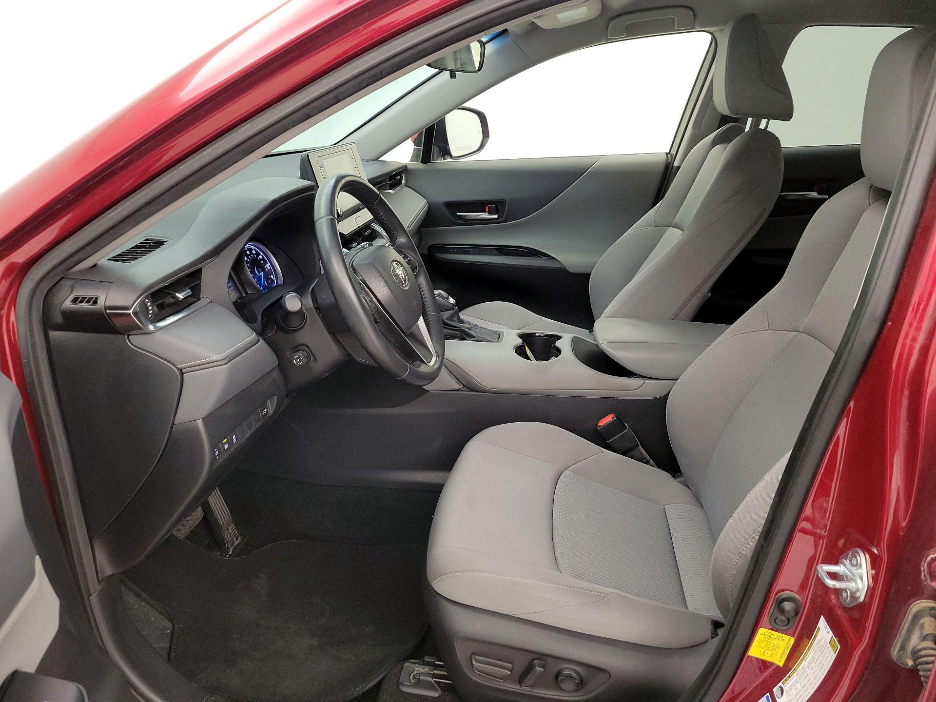 Thumbnail: 2021 Toyota Venza - 11