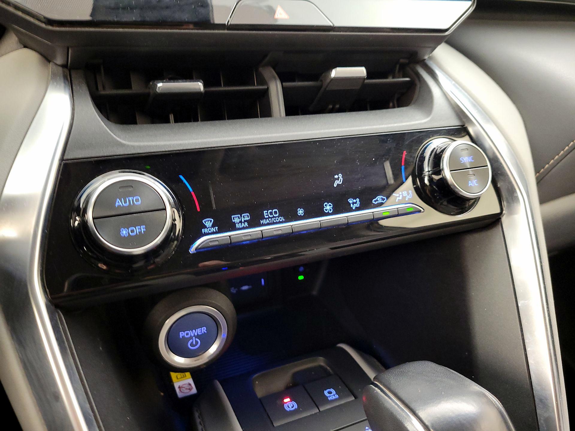 Thumbnail: 2021 Toyota Venza - 14