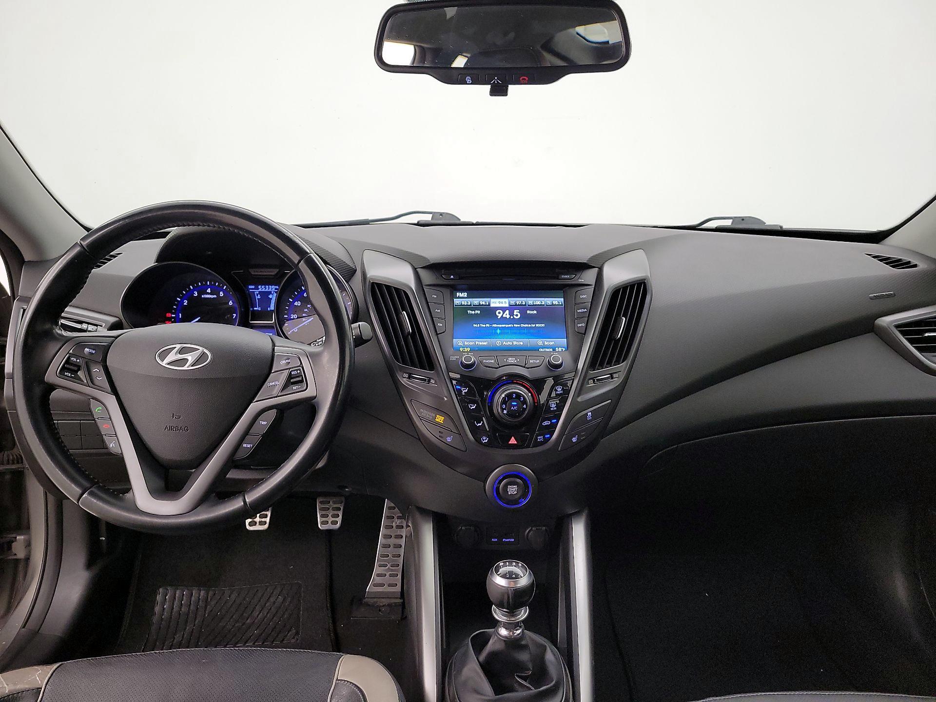 Thumbnail: 2015 Hyundai Veloster - 9