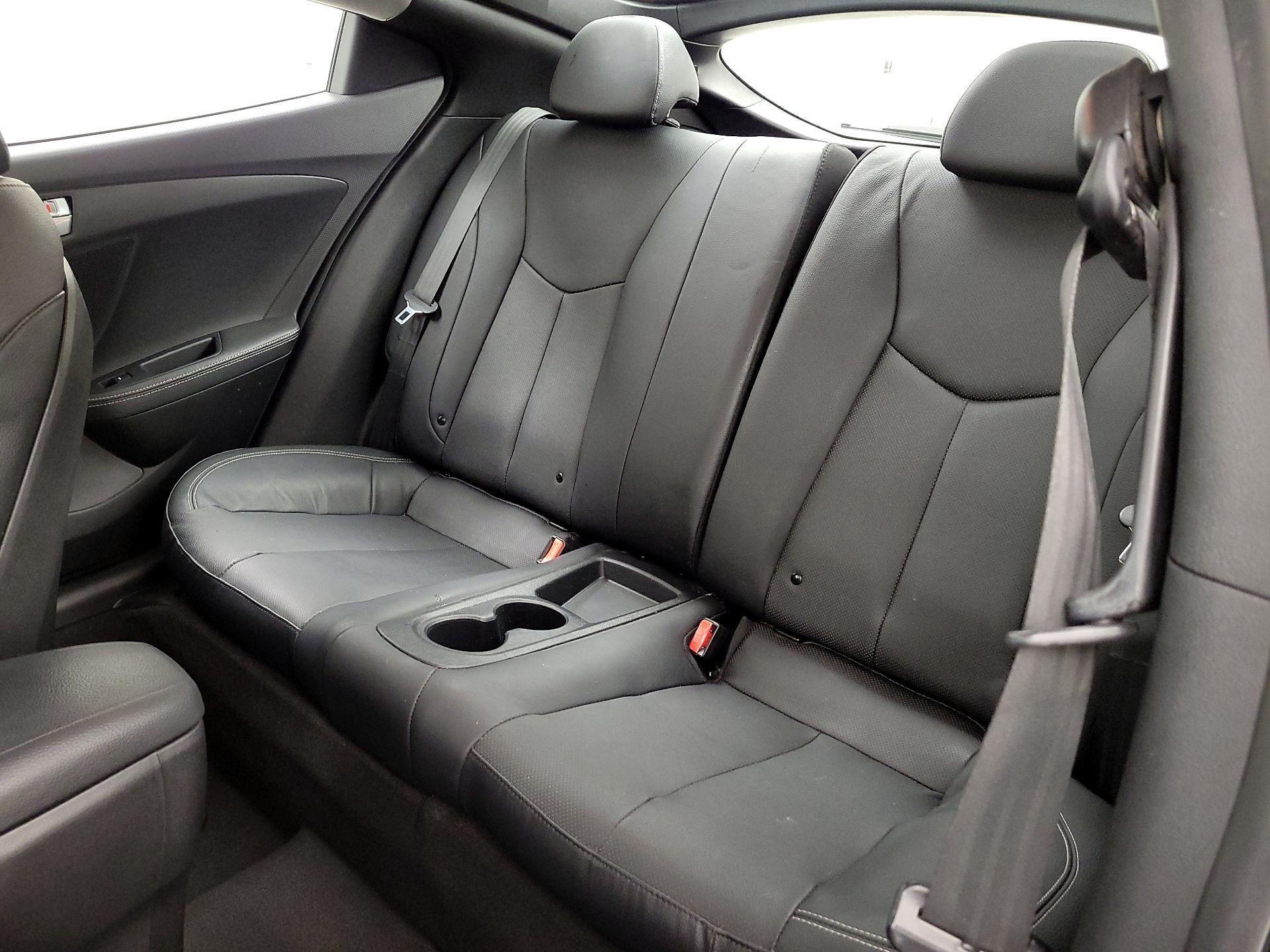 Thumbnail: 2015 Hyundai Veloster - 19