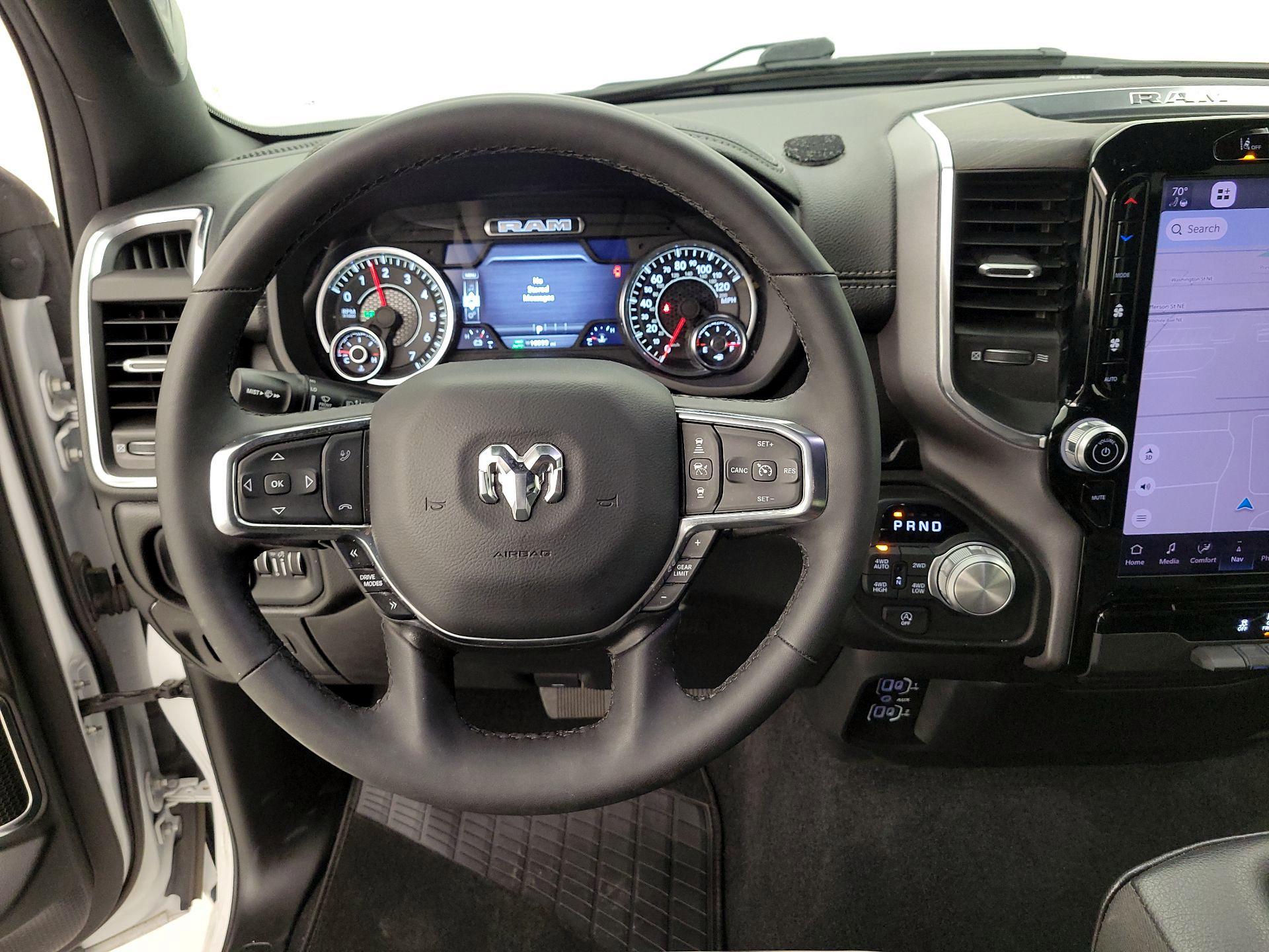 Thumbnail: 2025 RAM 1500 - 10