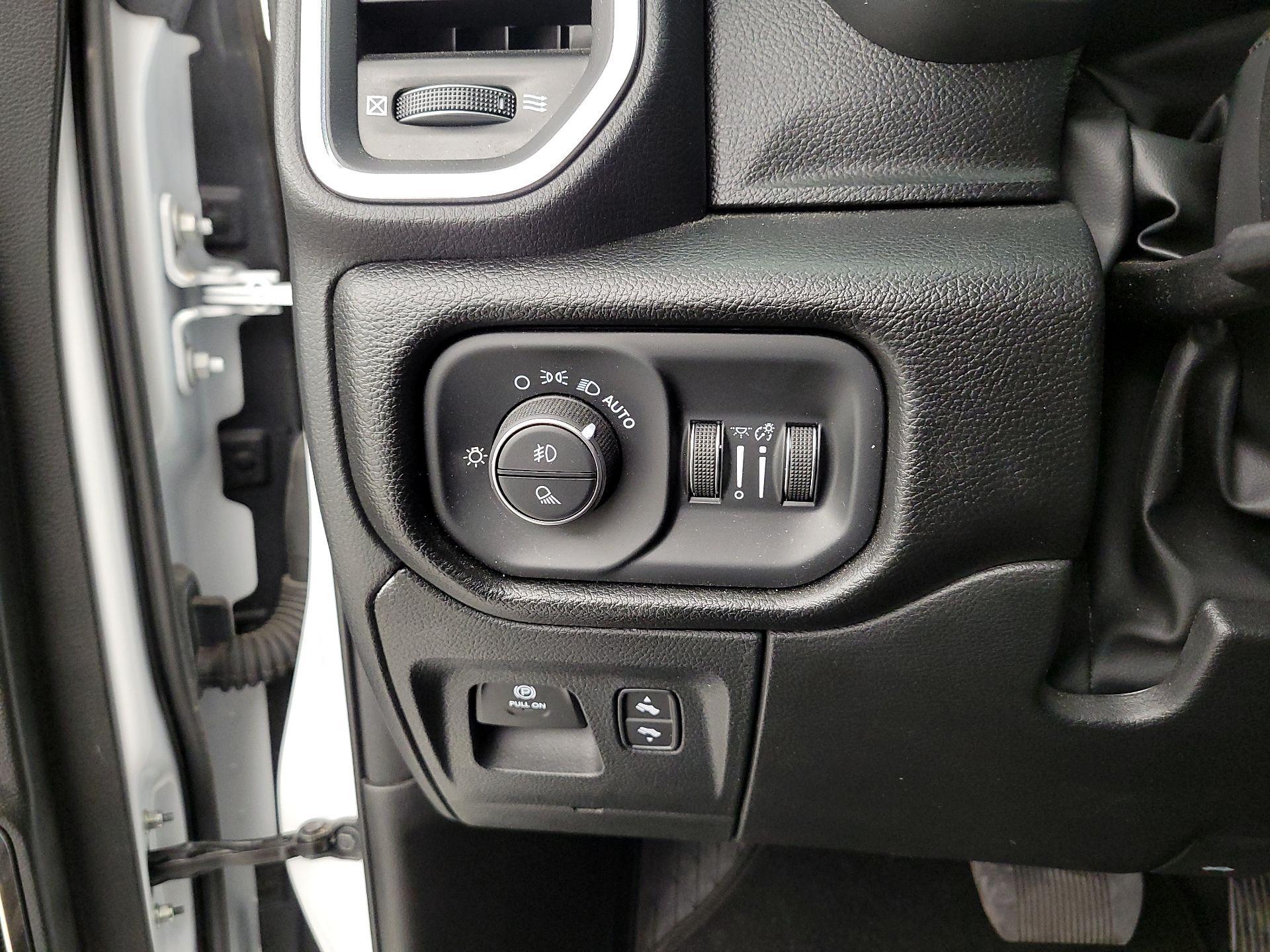 Thumbnail: 2025 RAM 1500 - 13