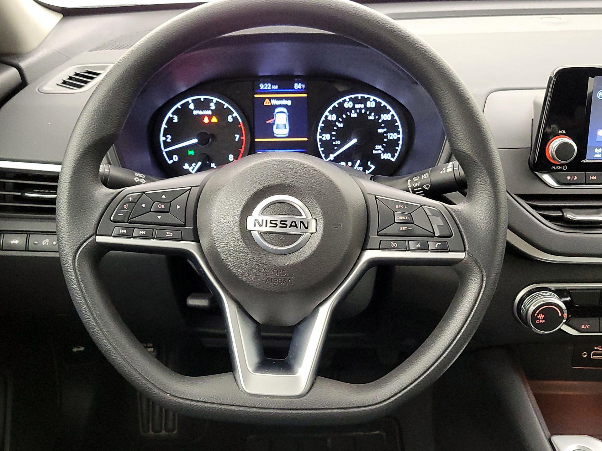 Thumbnail: 2021 Nissan Altima - 10