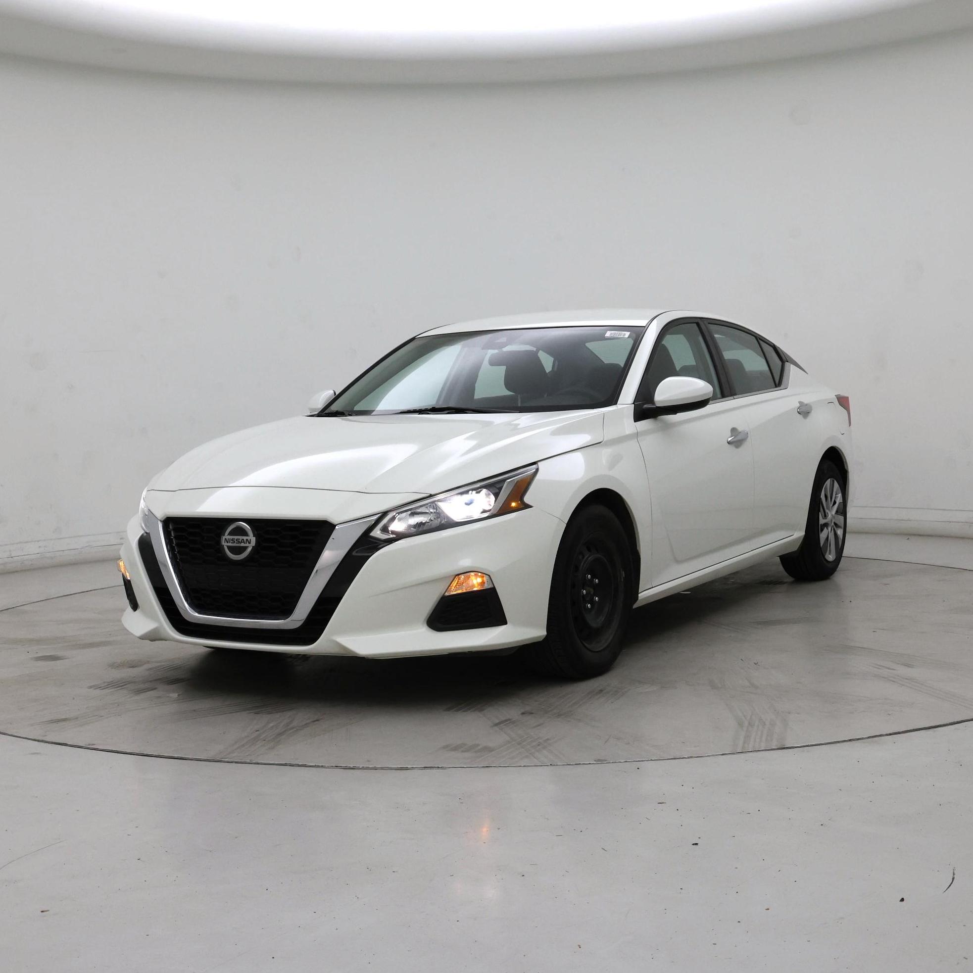 Thumbnail: 2021 Nissan Altima - 4