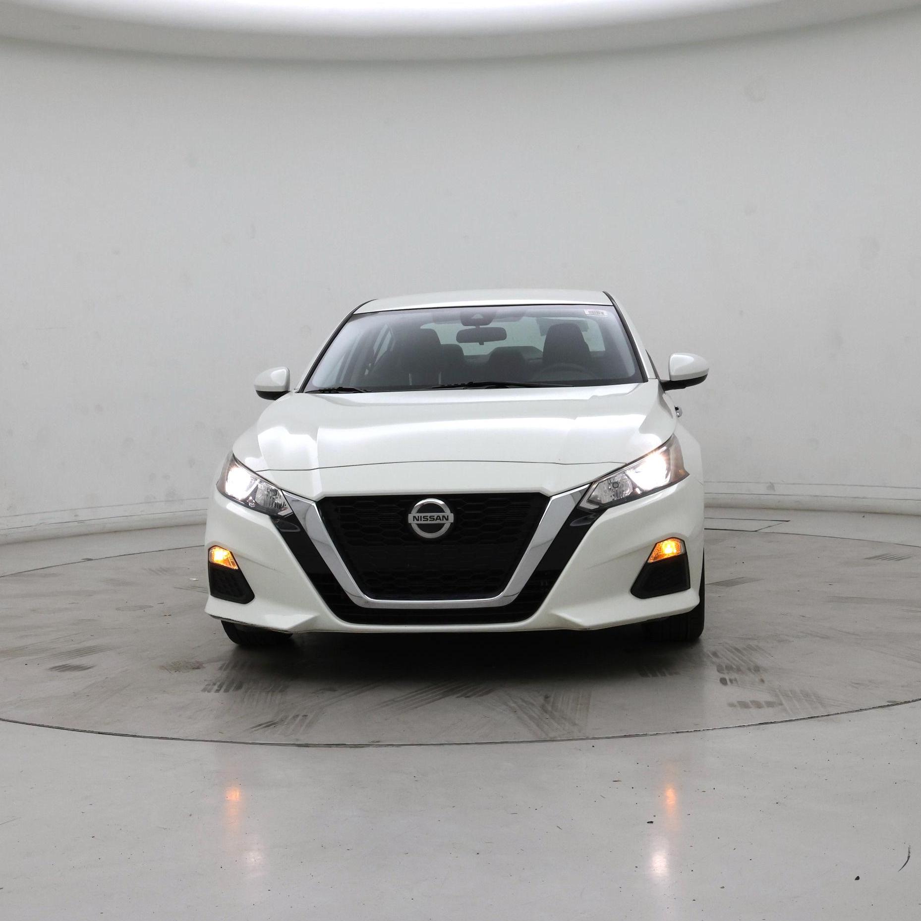 Thumbnail: 2021 Nissan Altima - 5