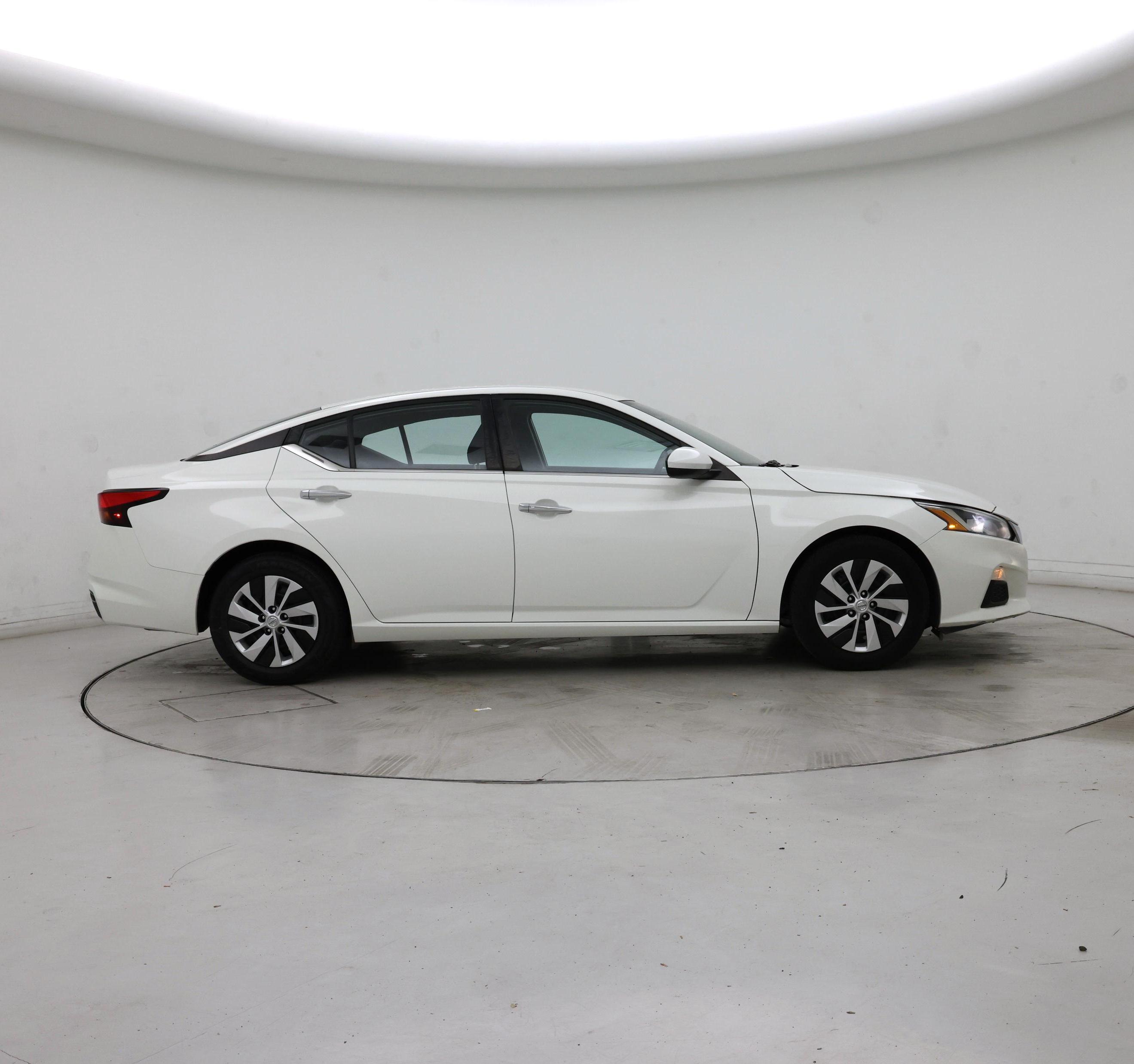 Thumbnail: 2021 Nissan Altima - 7