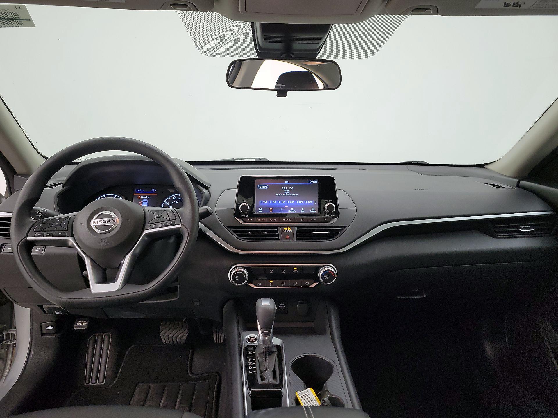 Thumbnail: 2021 Nissan Altima - 9