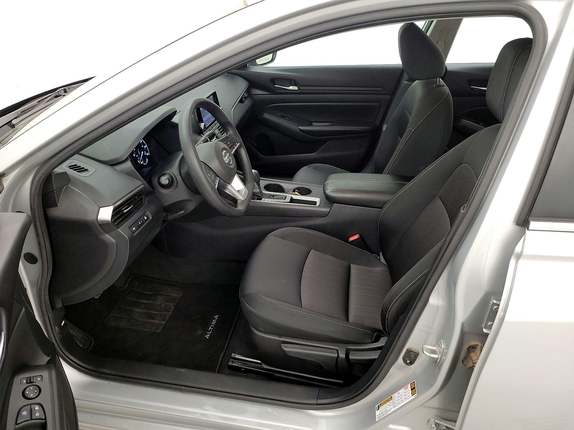 Thumbnail: 2021 Nissan Altima - 11