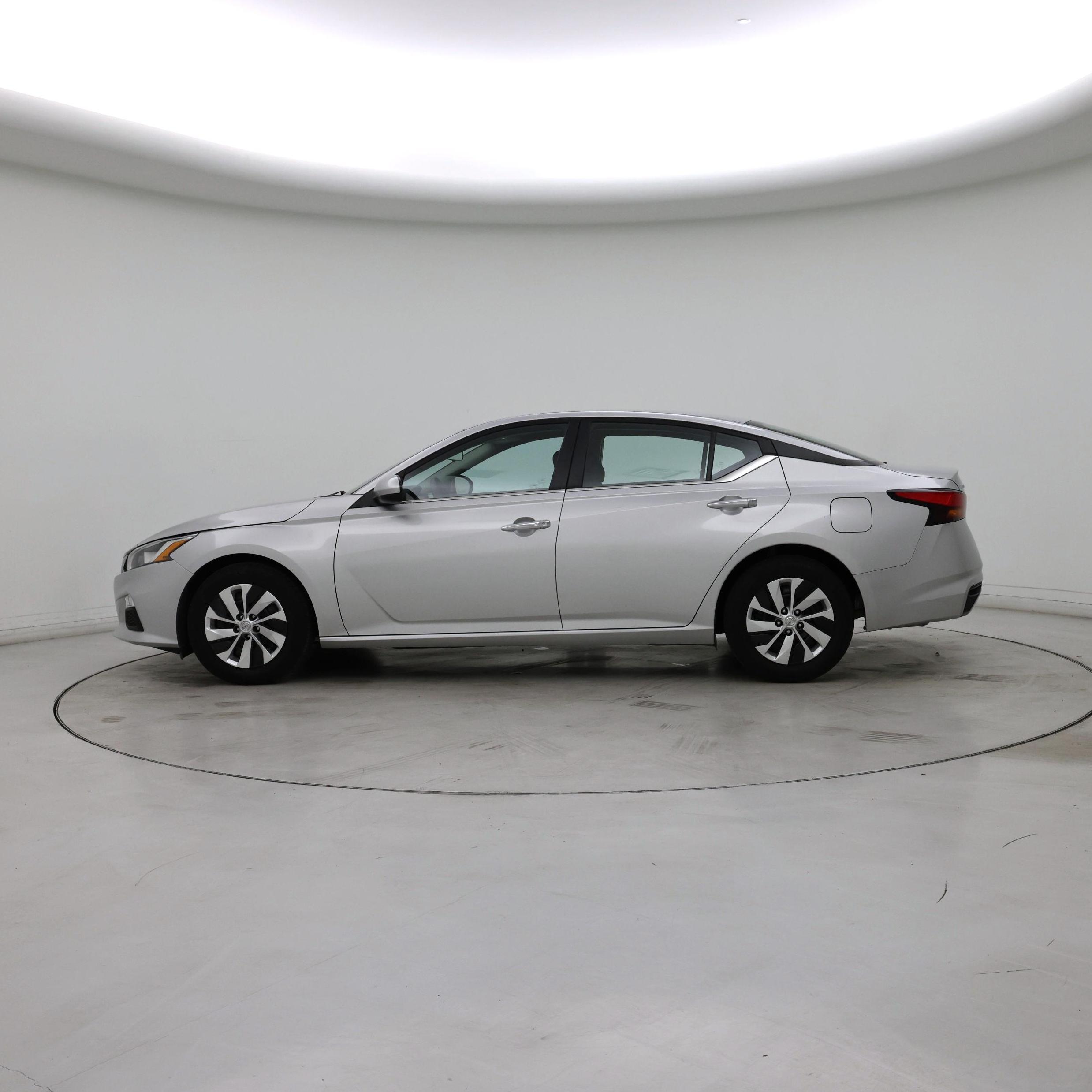 Thumbnail: 2021 Nissan Altima - 3