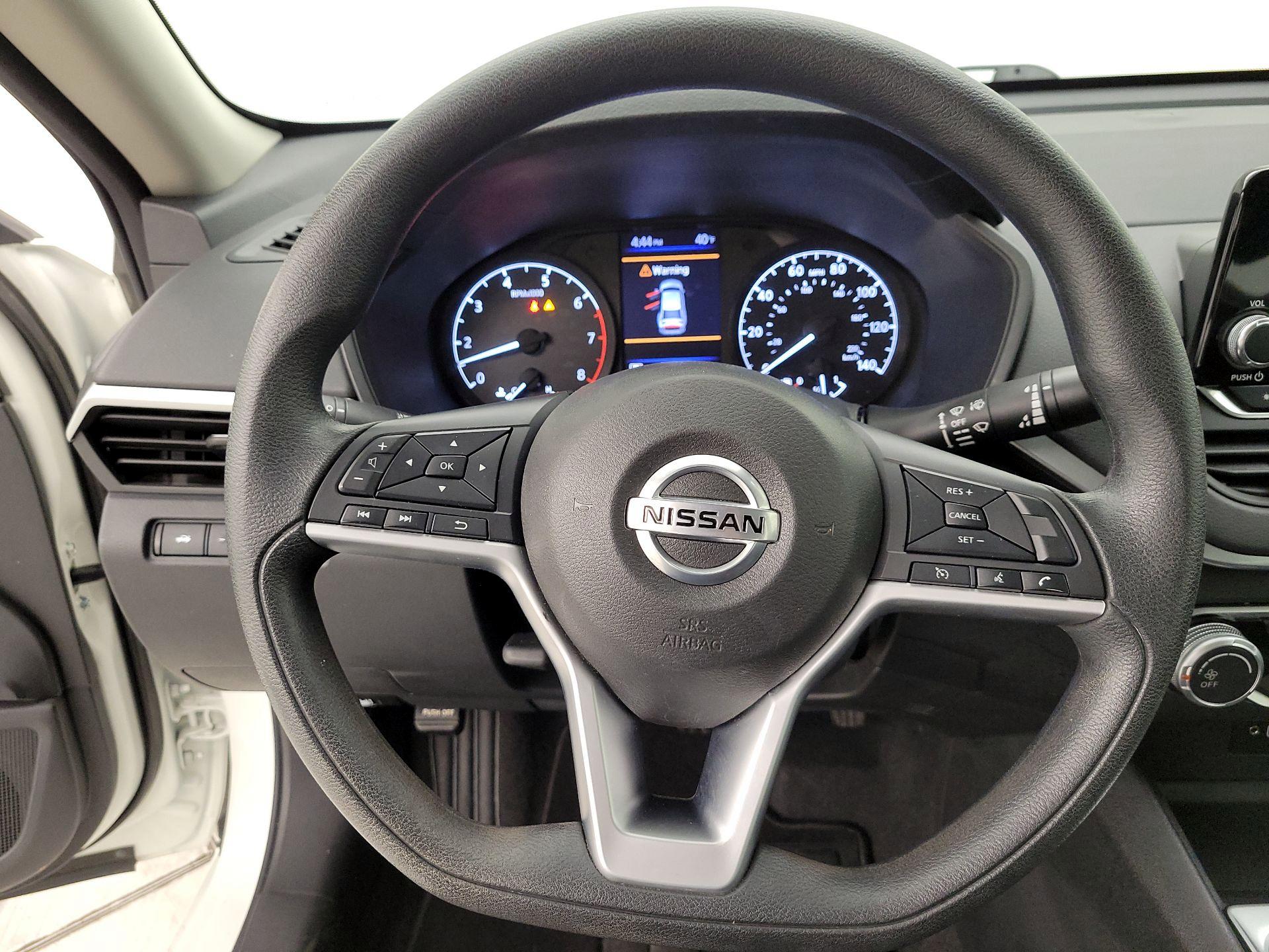 Thumbnail: 2021 Nissan Altima - 10