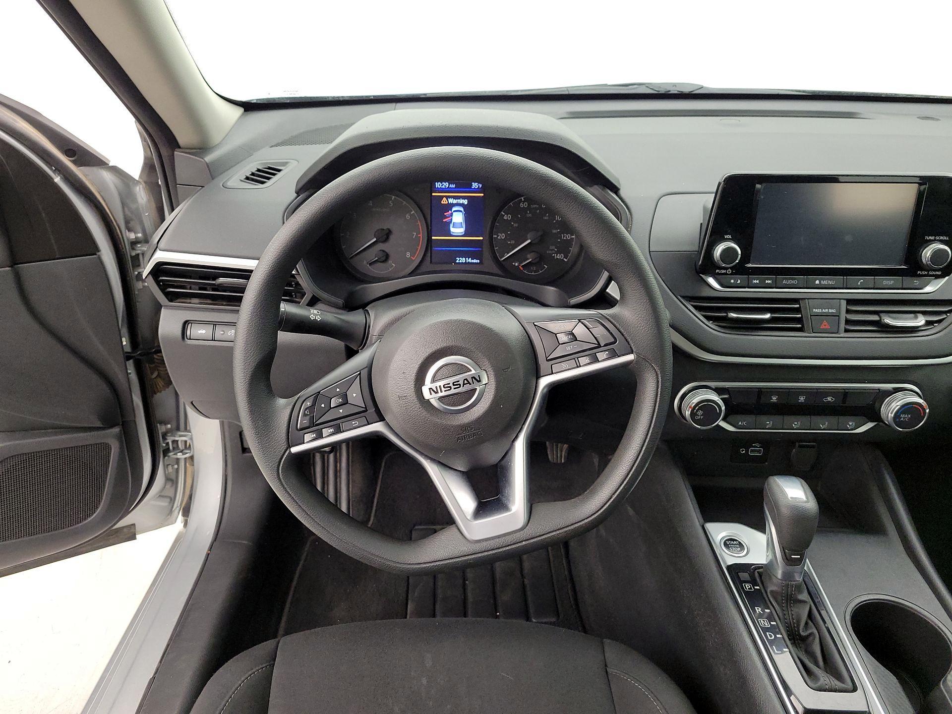 Thumbnail: 2021 Nissan Altima - 10