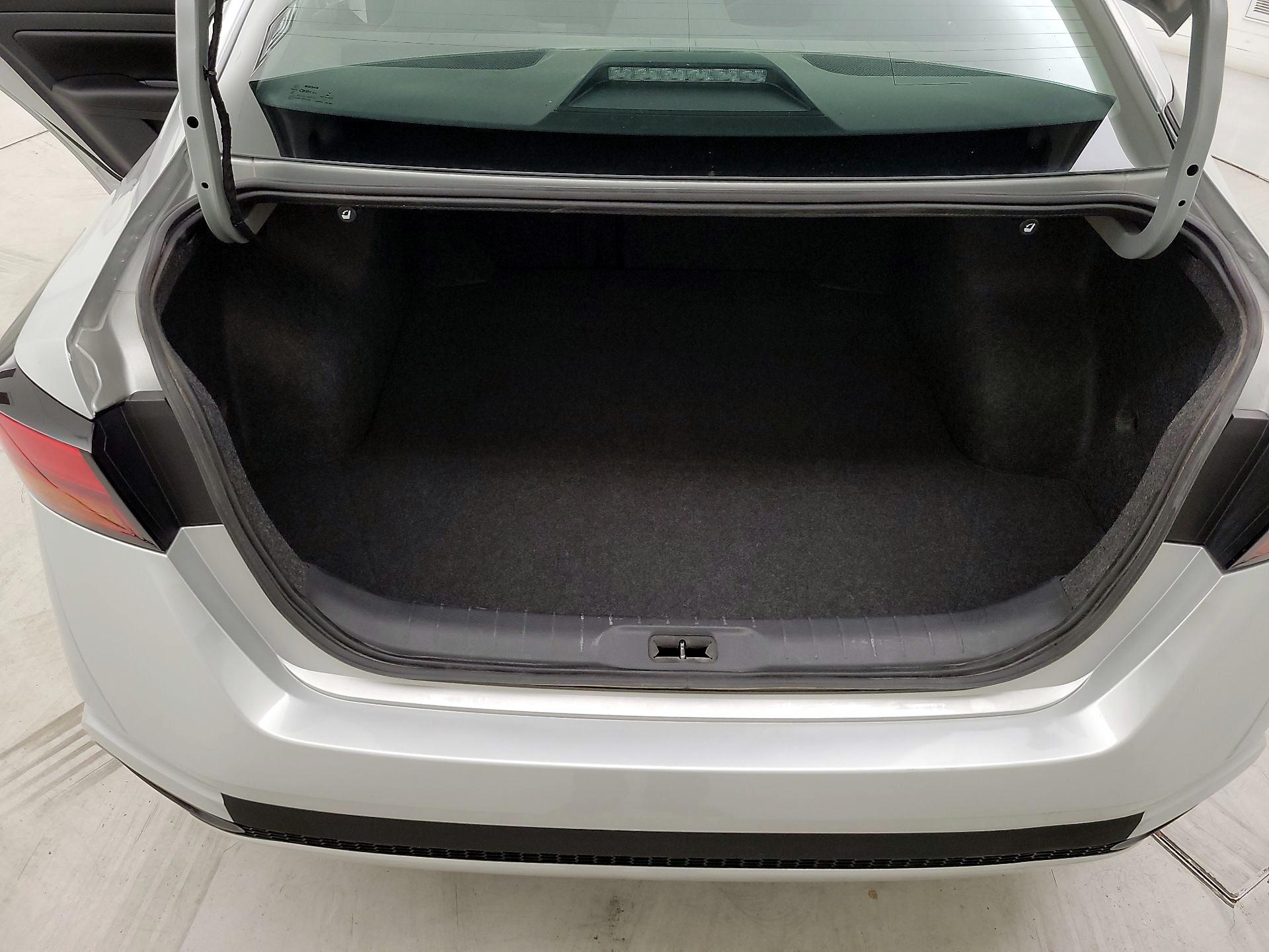 Thumbnail: 2021 Nissan Altima - 20