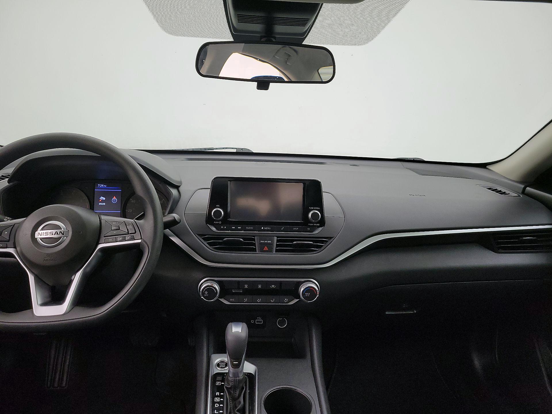 Thumbnail: 2021 Nissan Altima - 9