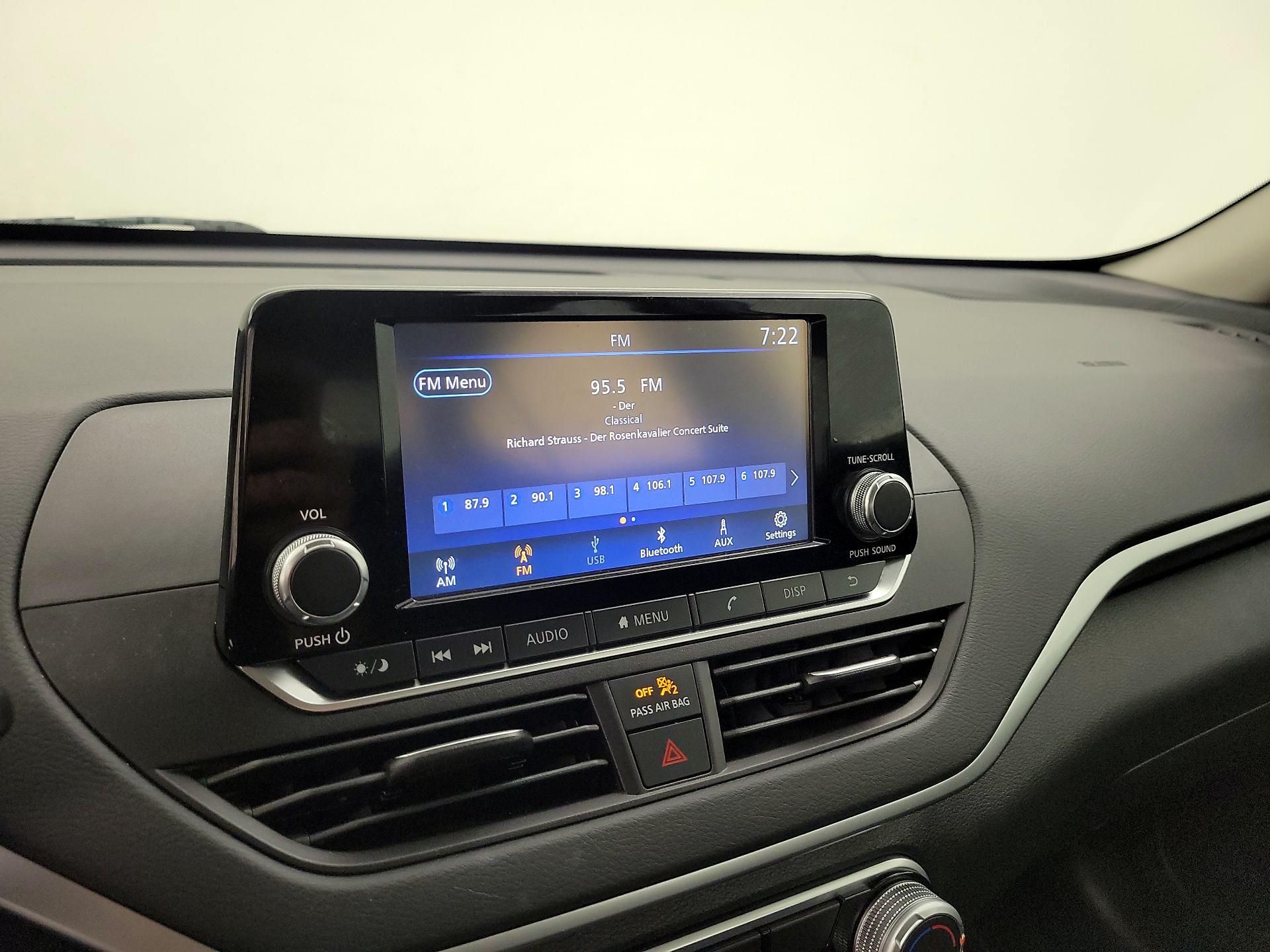 Thumbnail: 2021 Nissan Altima - 15