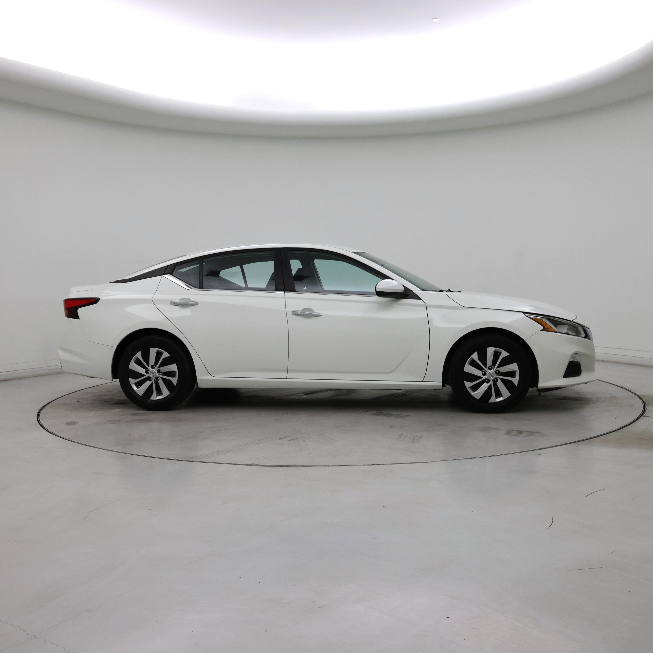 Thumbnail: 2021 Nissan Altima - 7