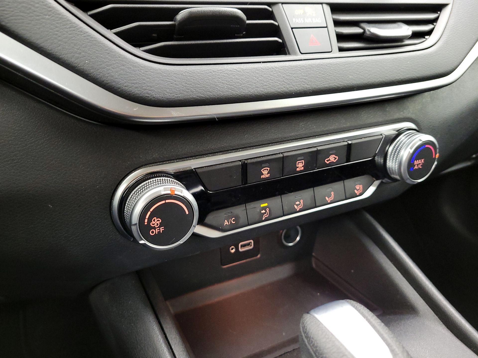 Thumbnail: 2021 Nissan Altima - 14