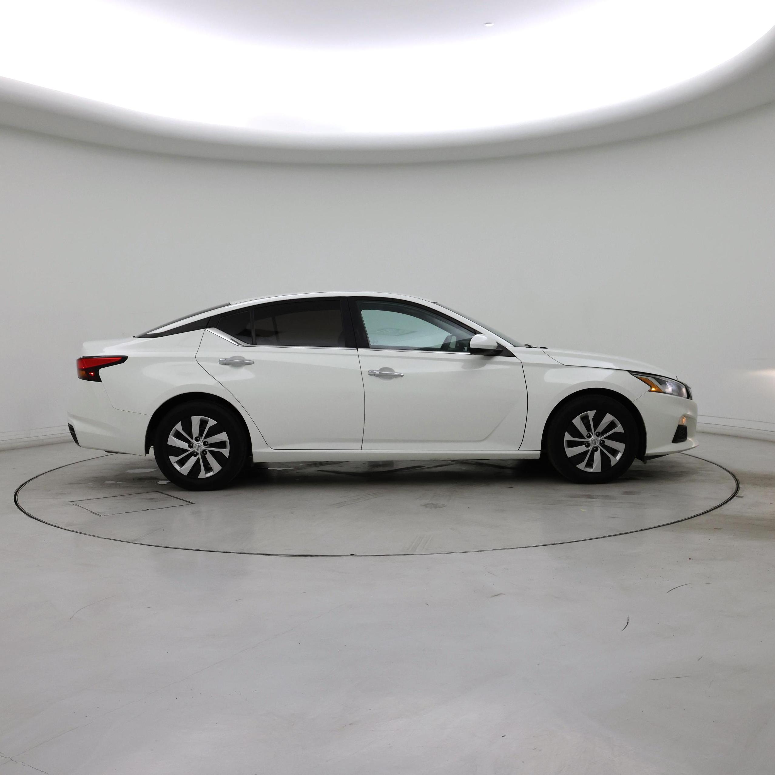 Thumbnail: 2021 Nissan Altima - 7