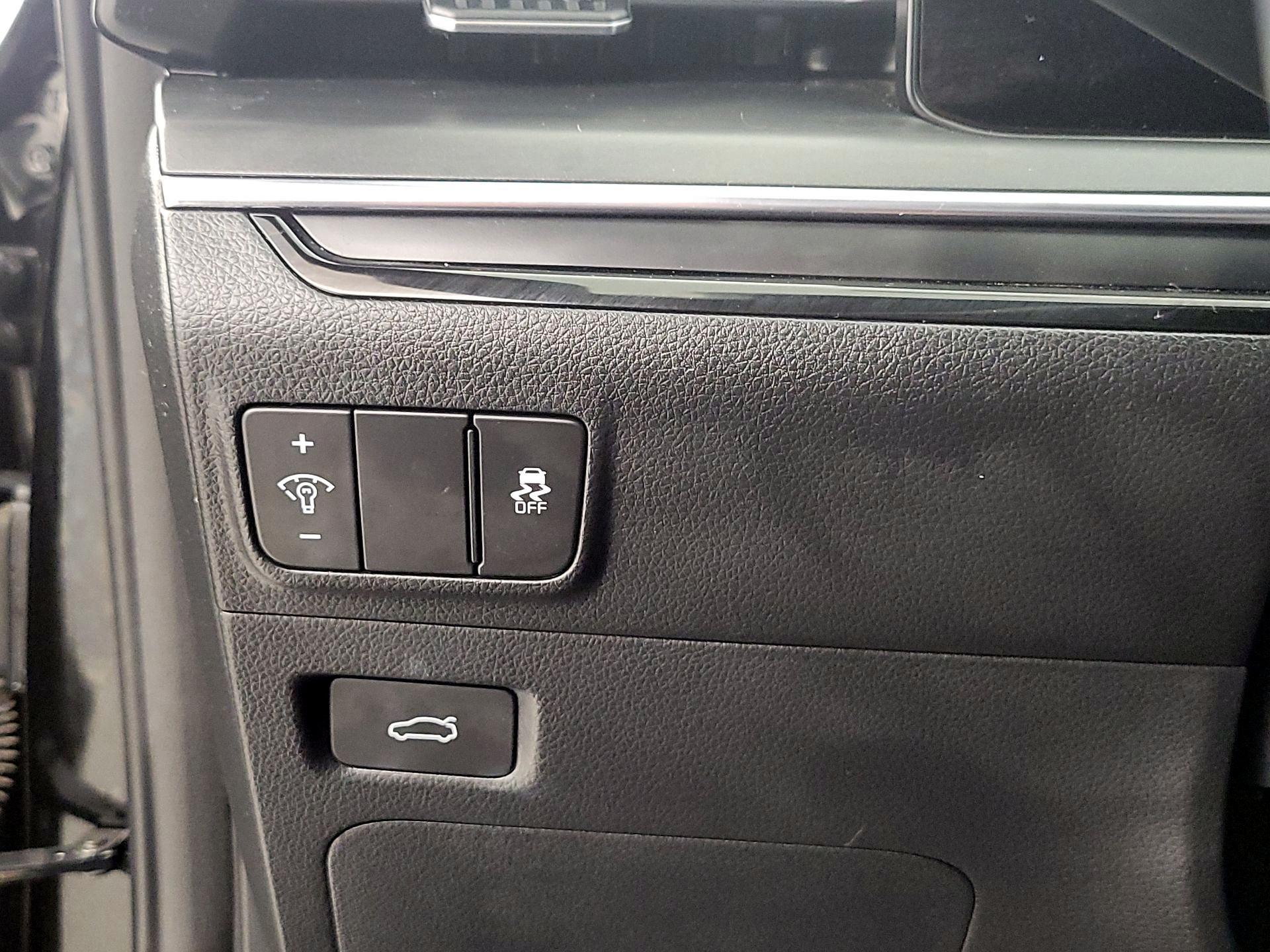 Thumbnail: 2025 Kia K5 - 13