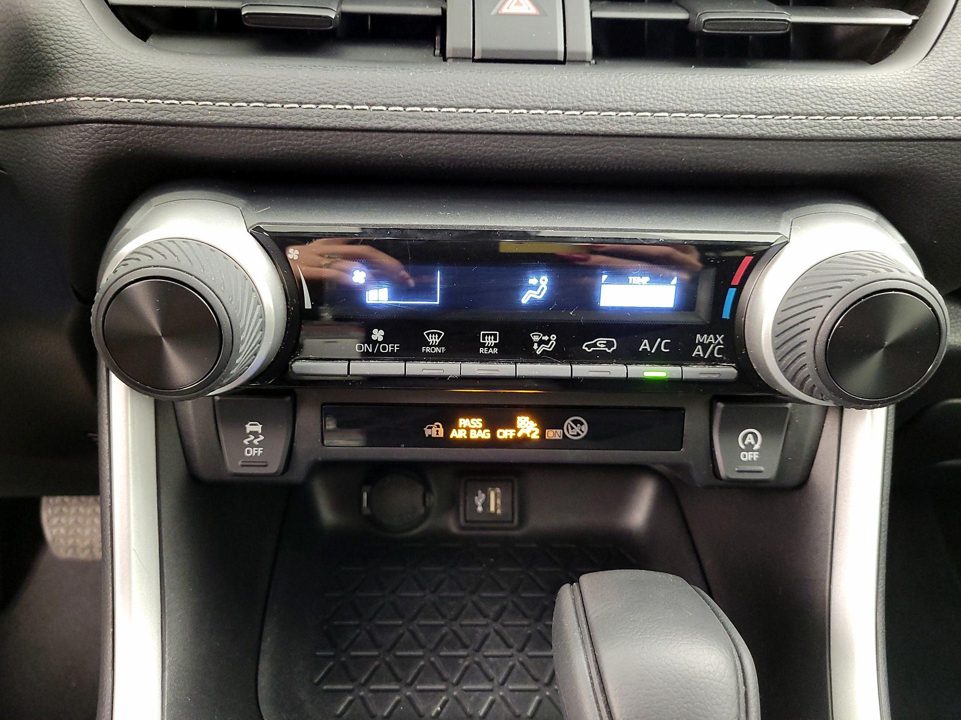 Thumbnail: 2023 Toyota RAV4 - 16