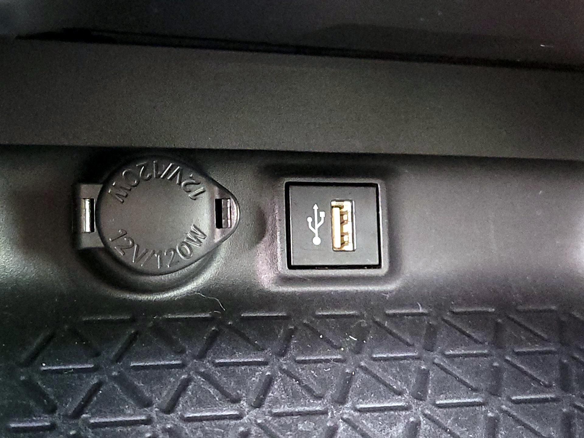 Thumbnail: 2023 Toyota RAV4 - 18