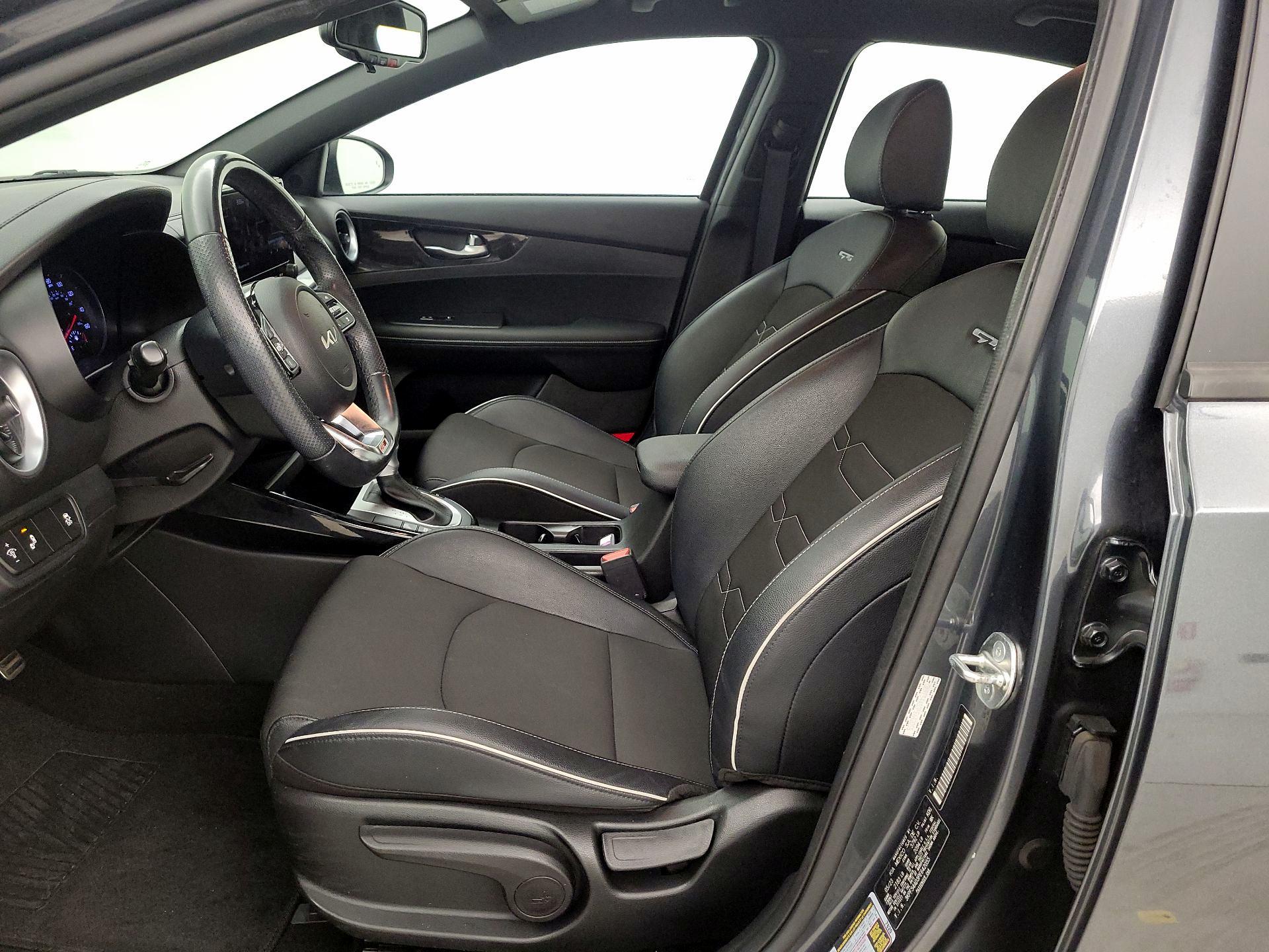 Thumbnail: 2023 Kia Forte - 11