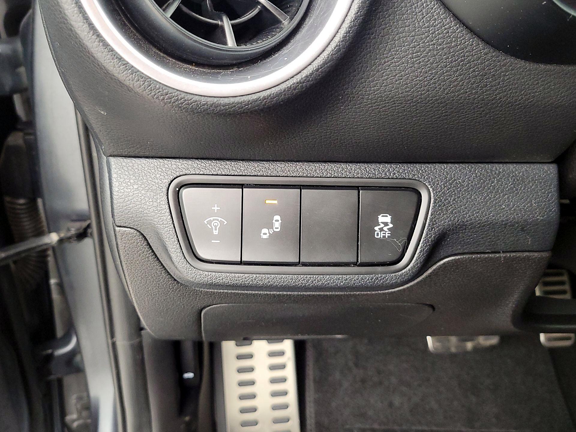 Thumbnail: 2023 Kia Forte - 13