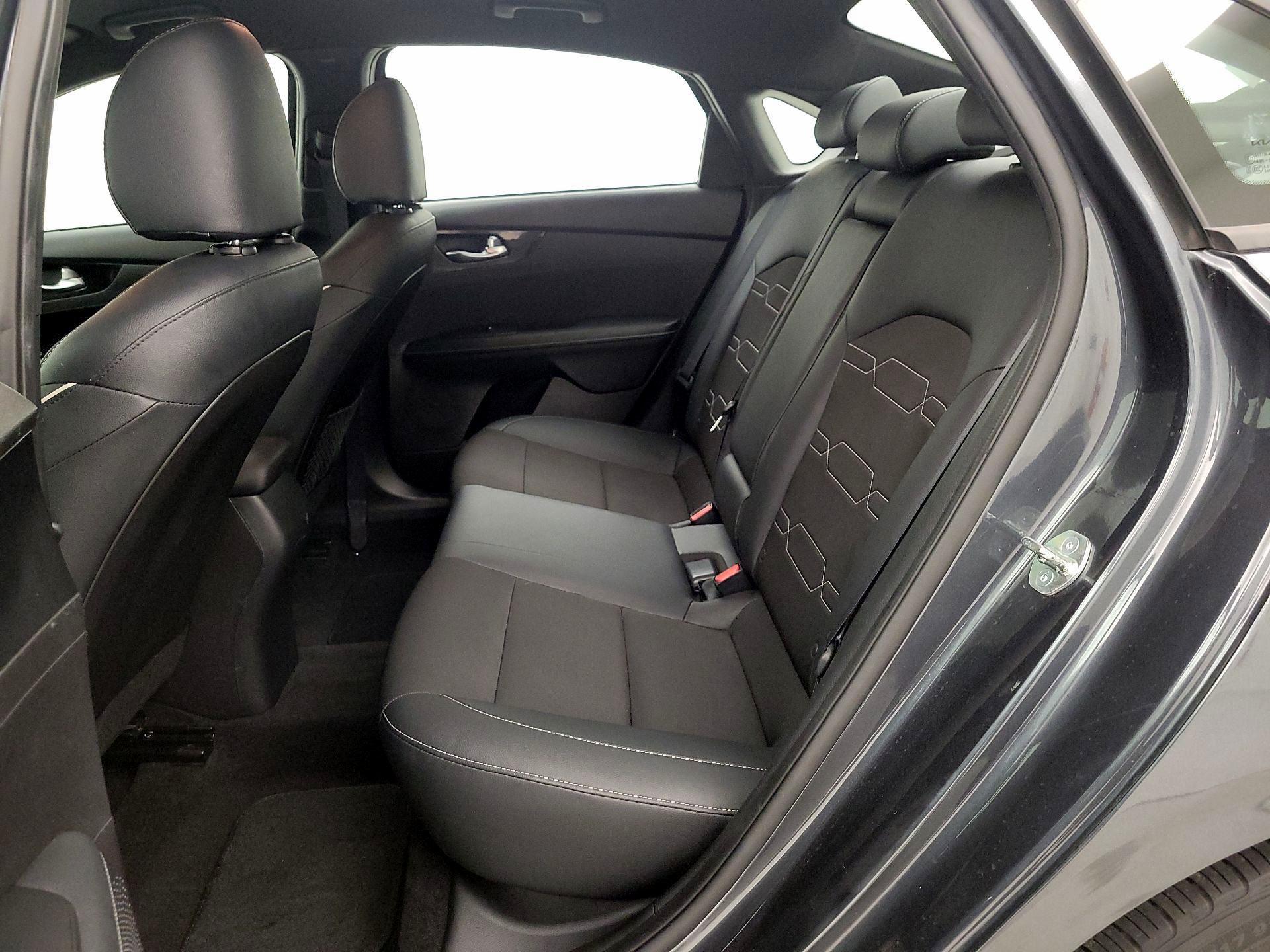 Thumbnail: 2023 Kia Forte - 20