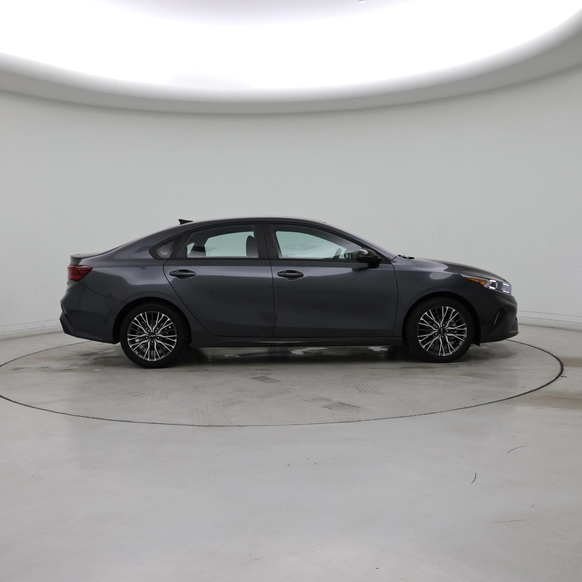 Thumbnail: 2023 Kia Forte - 7