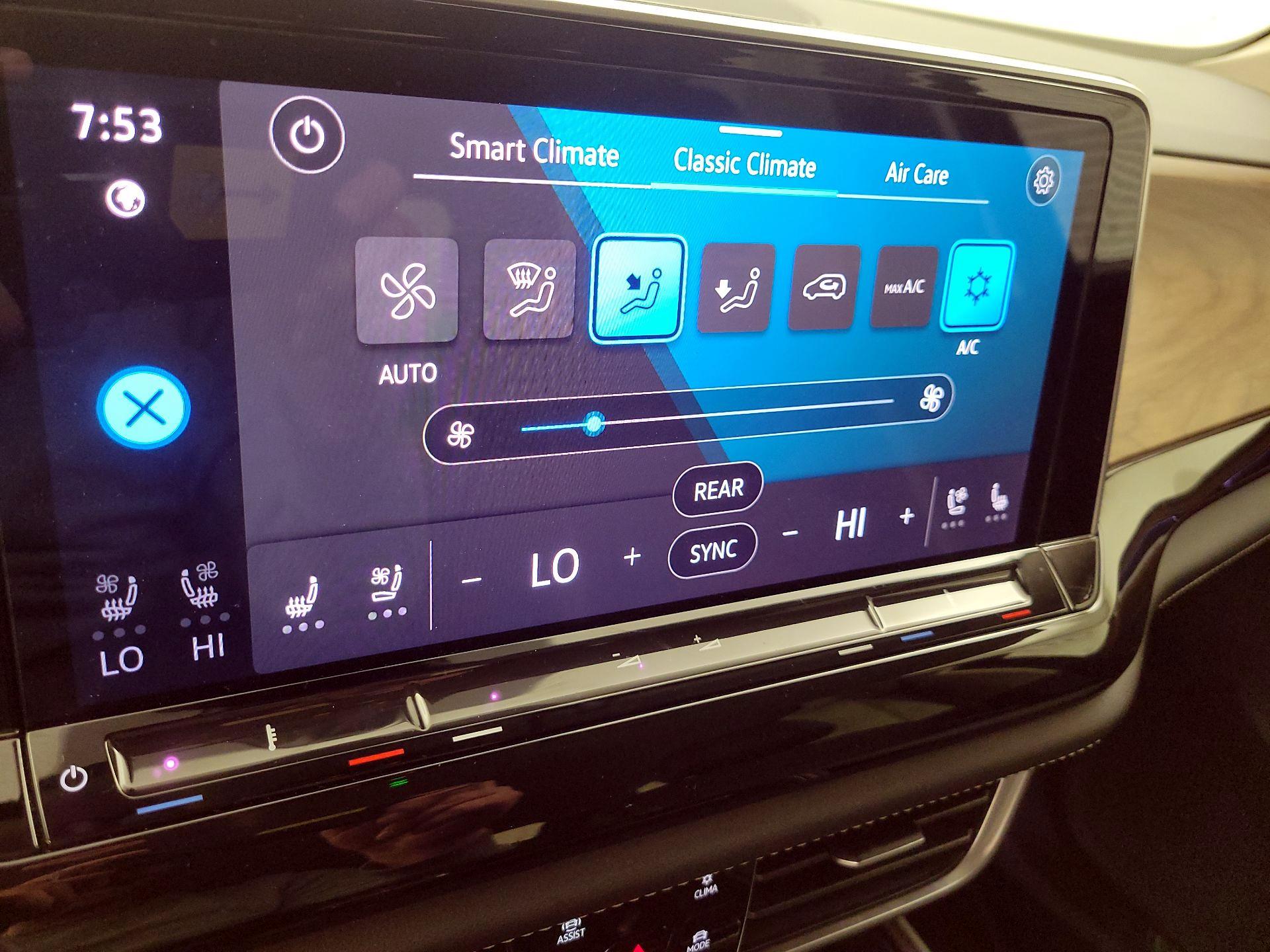 Thumbnail: 2024 Volkswagen Atlas - 14