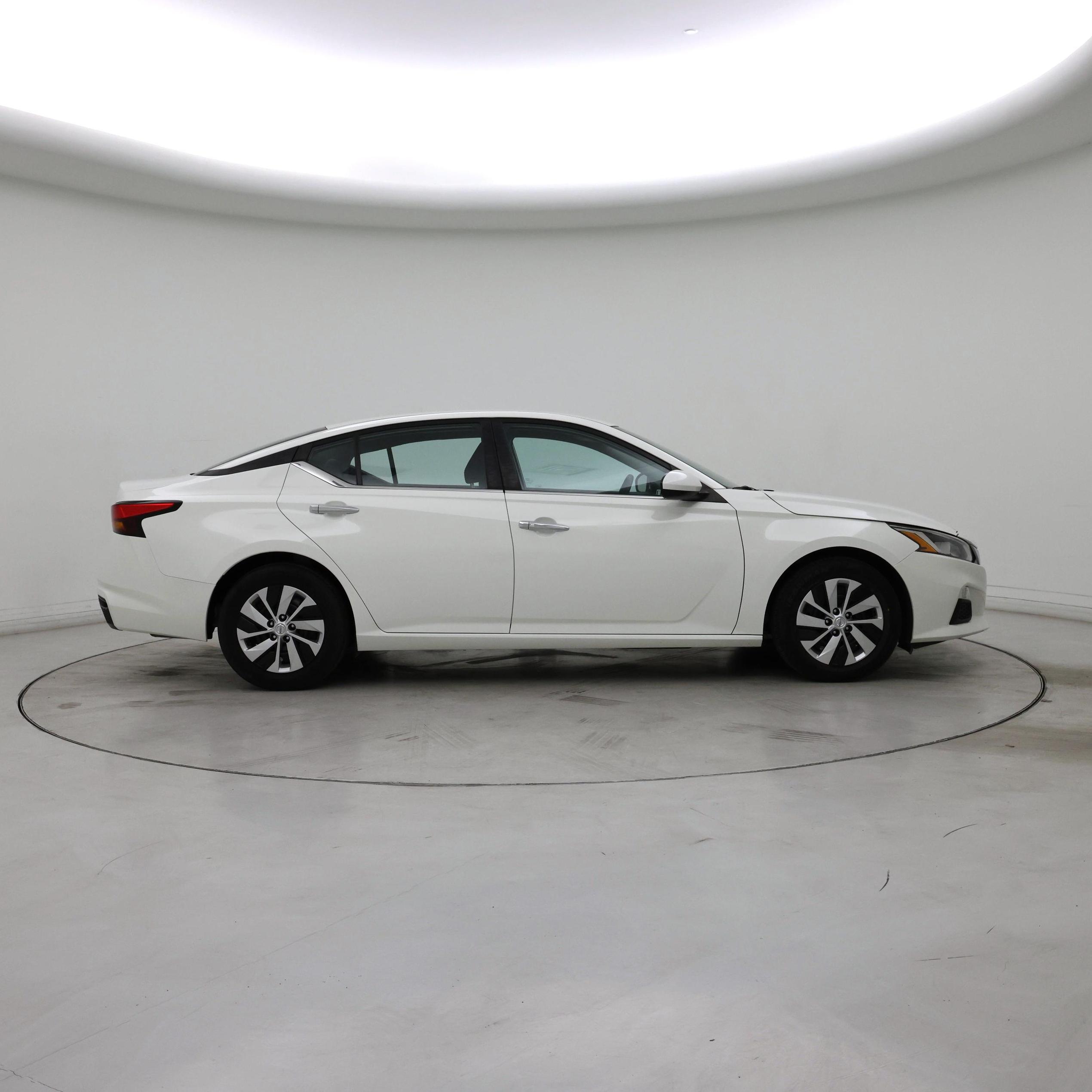 Thumbnail: 2021 Nissan Altima - 7