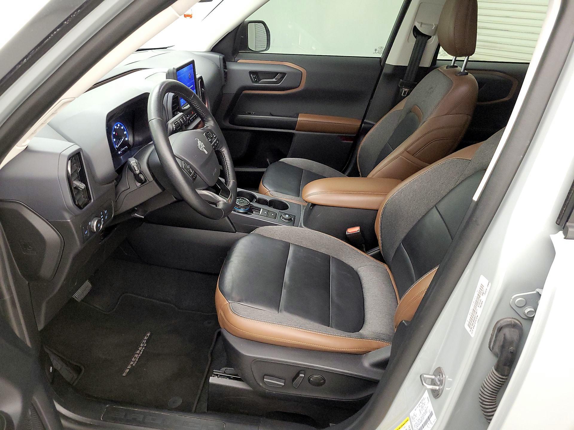 Thumbnail: 2022 Ford Bronco Sport - 11