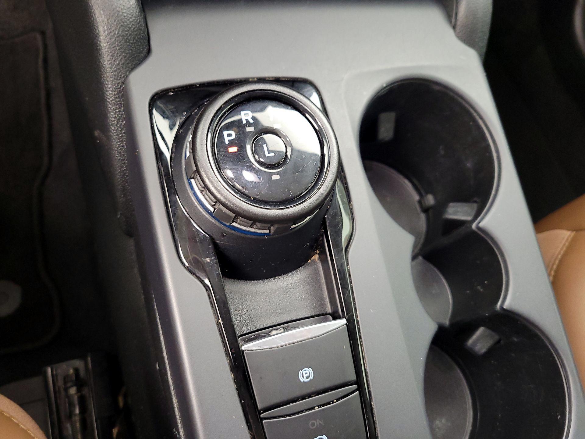 Thumbnail: 2022 Ford Bronco Sport - 15