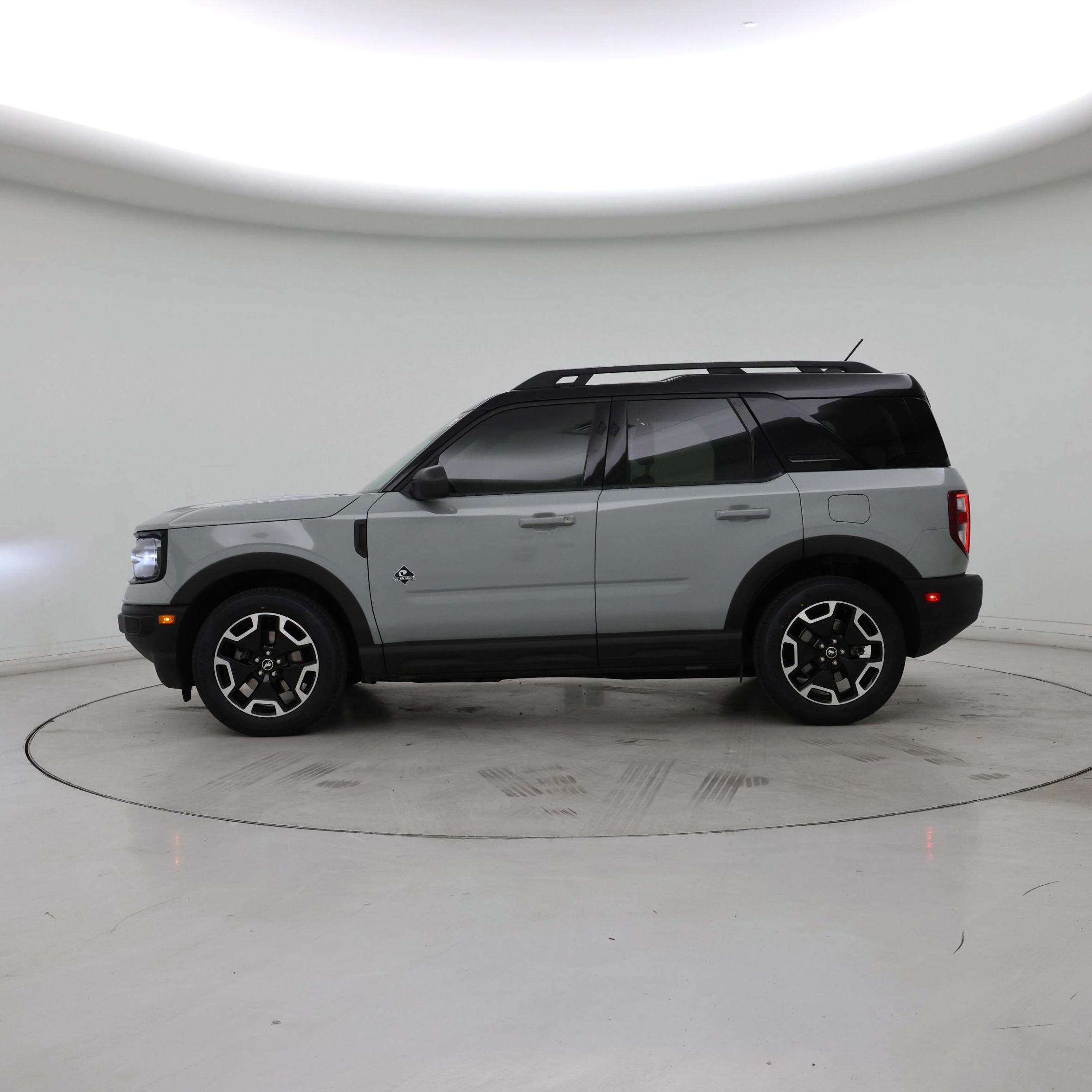 Thumbnail: 2022 Ford Bronco Sport - 3