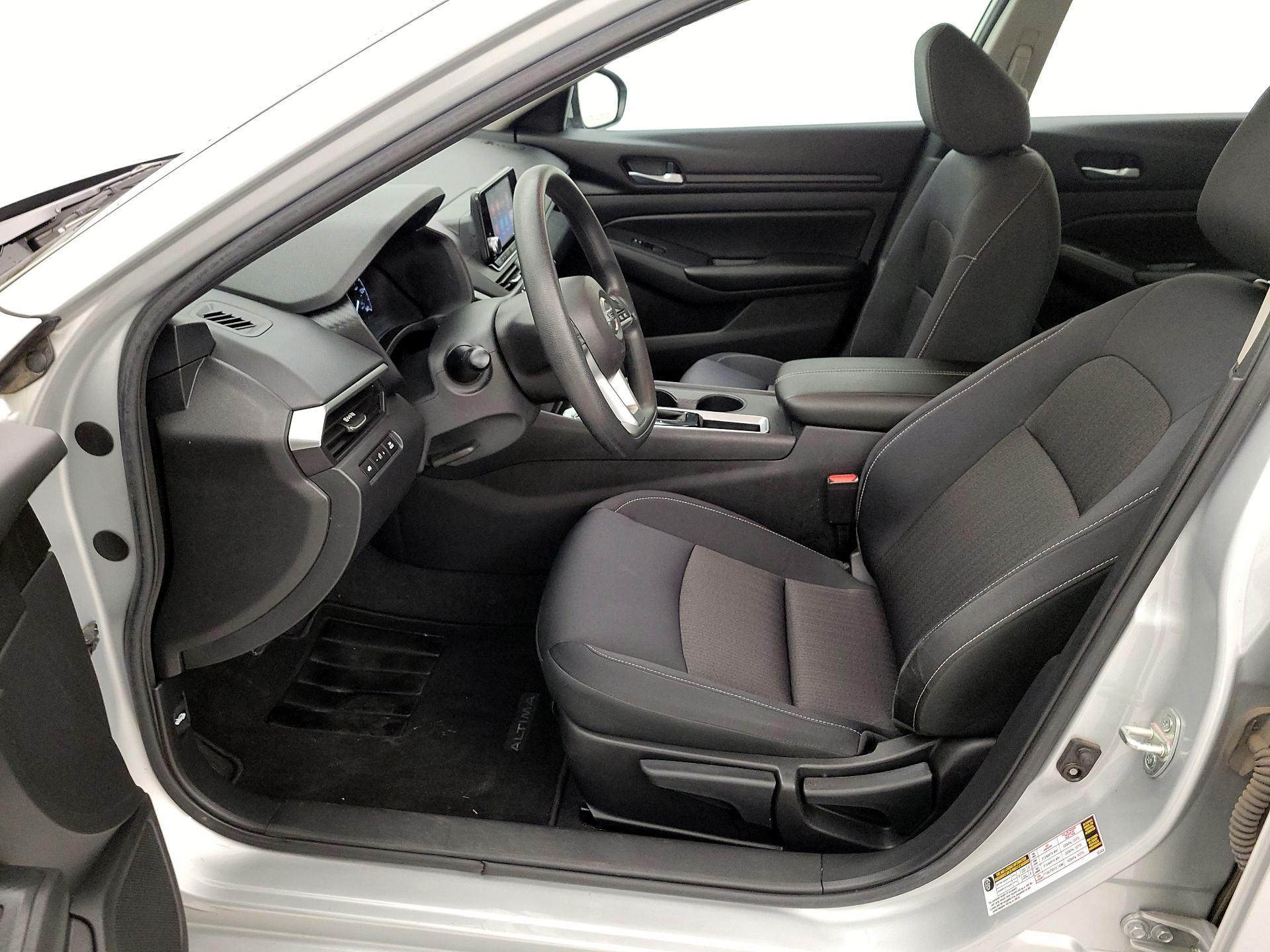 Thumbnail: 2021 Nissan Altima - 11