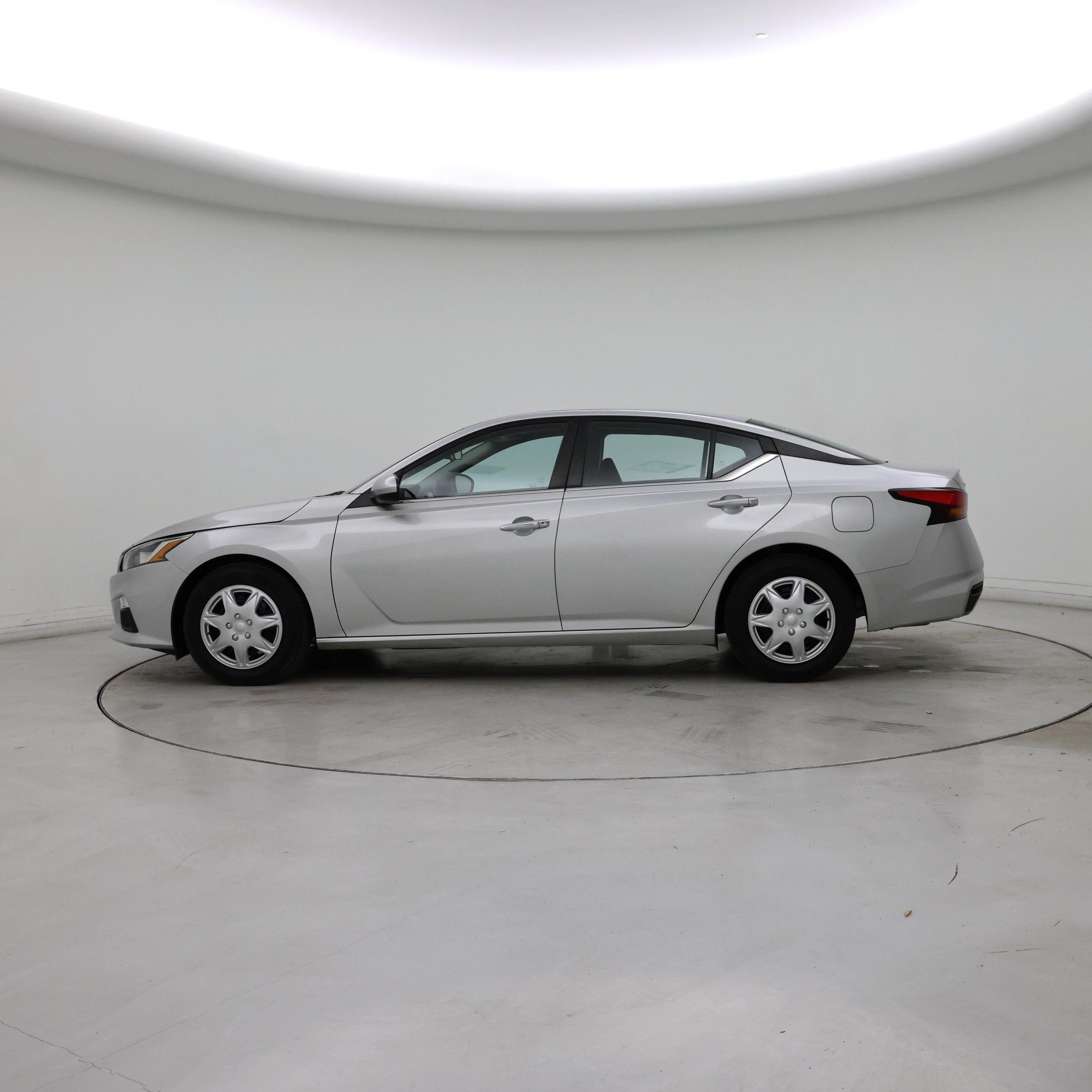 Thumbnail: 2021 Nissan Altima - 3